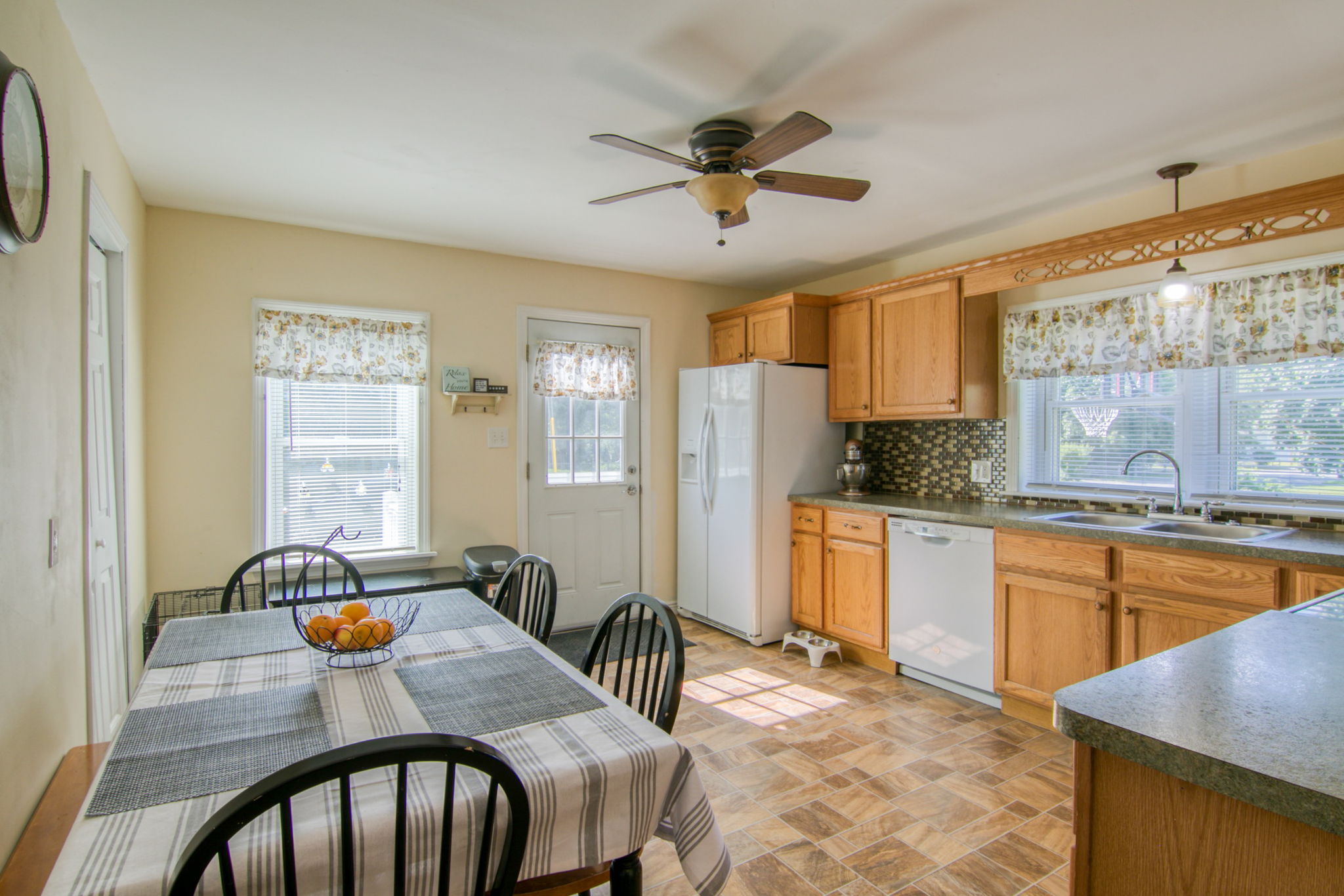 348 New Ludlow Rd, Chicopee, MA 01020 Seven Roads Real Estate Media