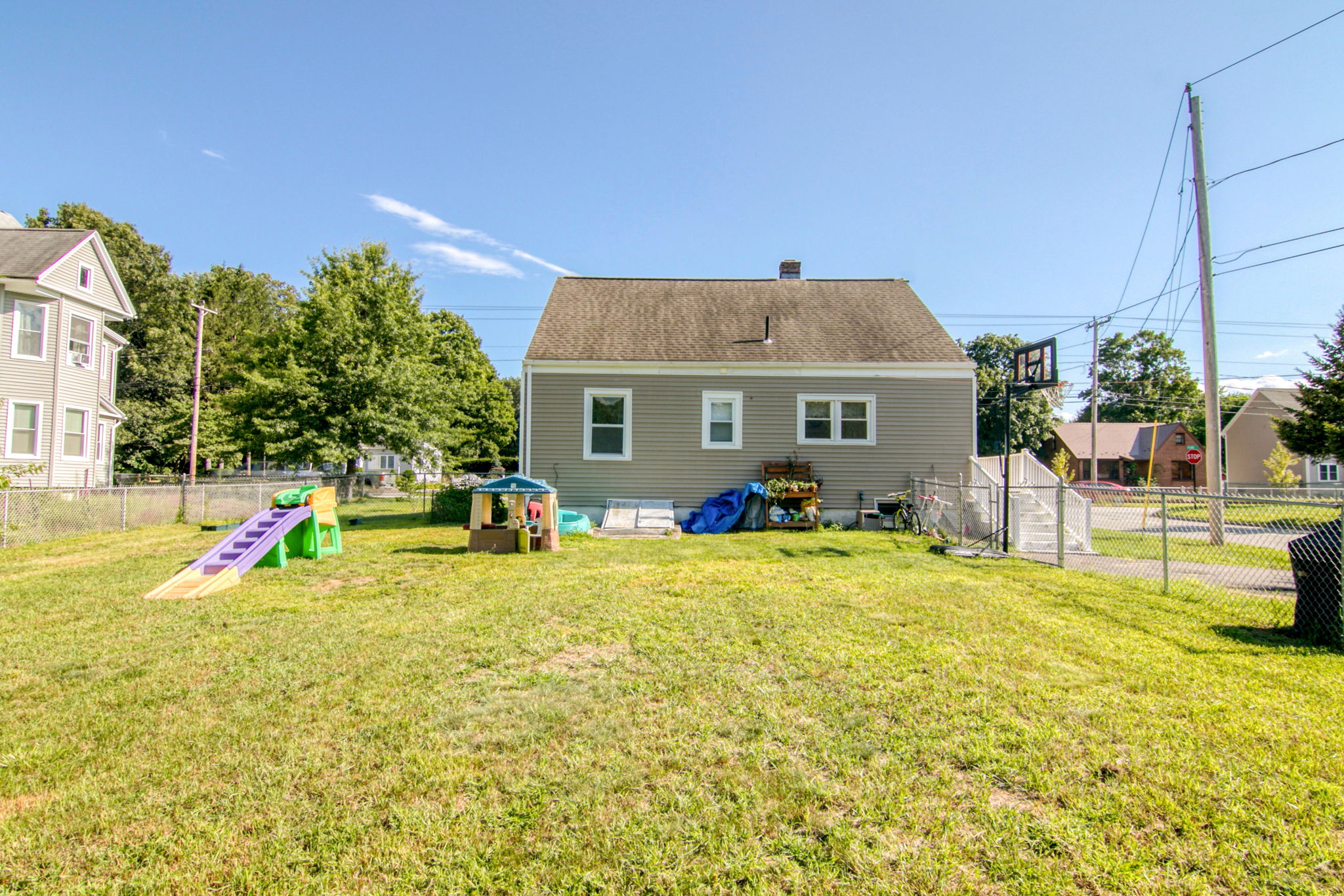 348 New Ludlow Rd, Chicopee, MA 01020 Seven Roads Real Estate Media