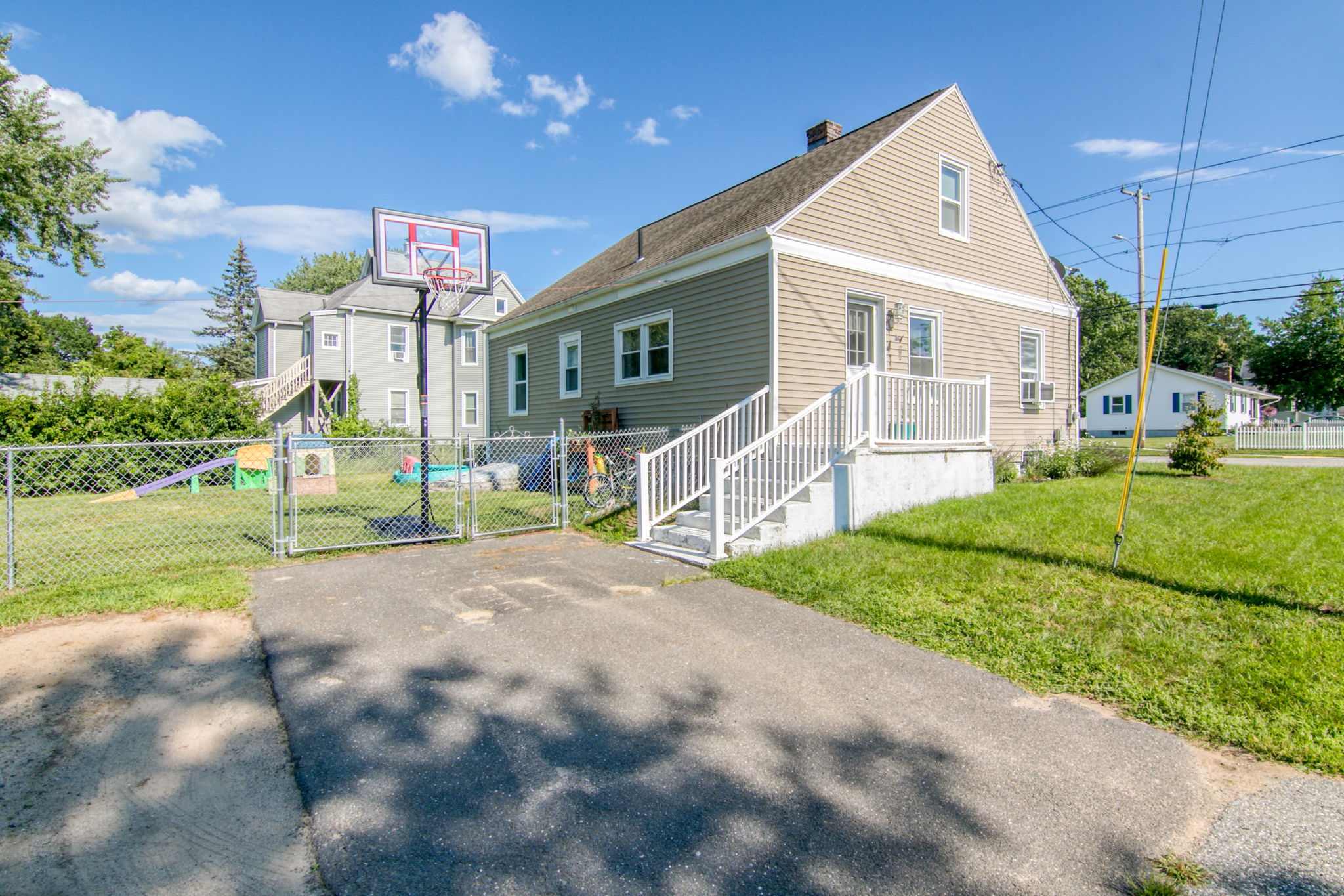 348 New Ludlow Rd, Chicopee, MA 01020 Seven Roads Real Estate Media