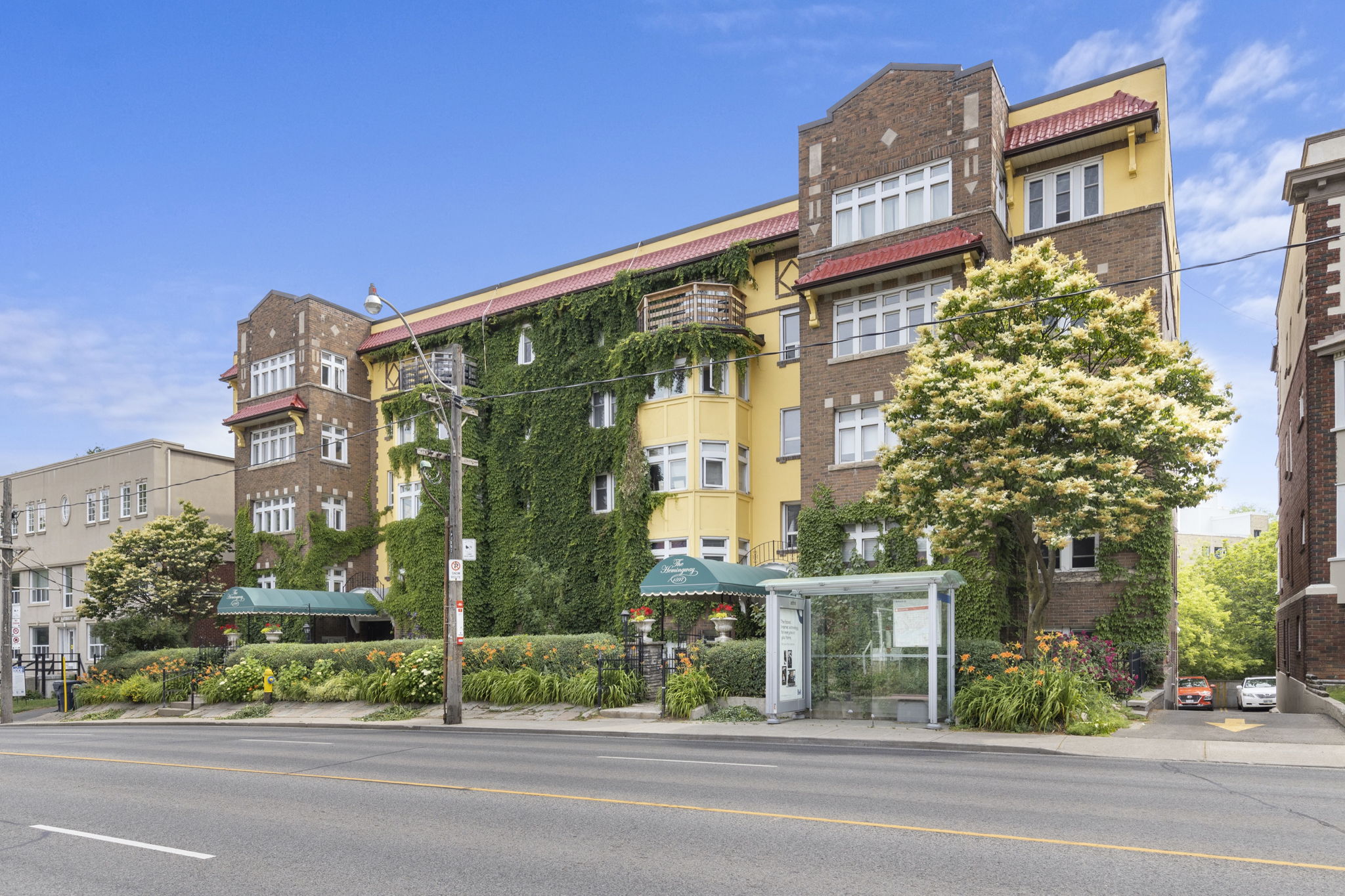 1597 Bathurst St - Unit 8, Toronto, ON M6C 1M6, CA Photo 1