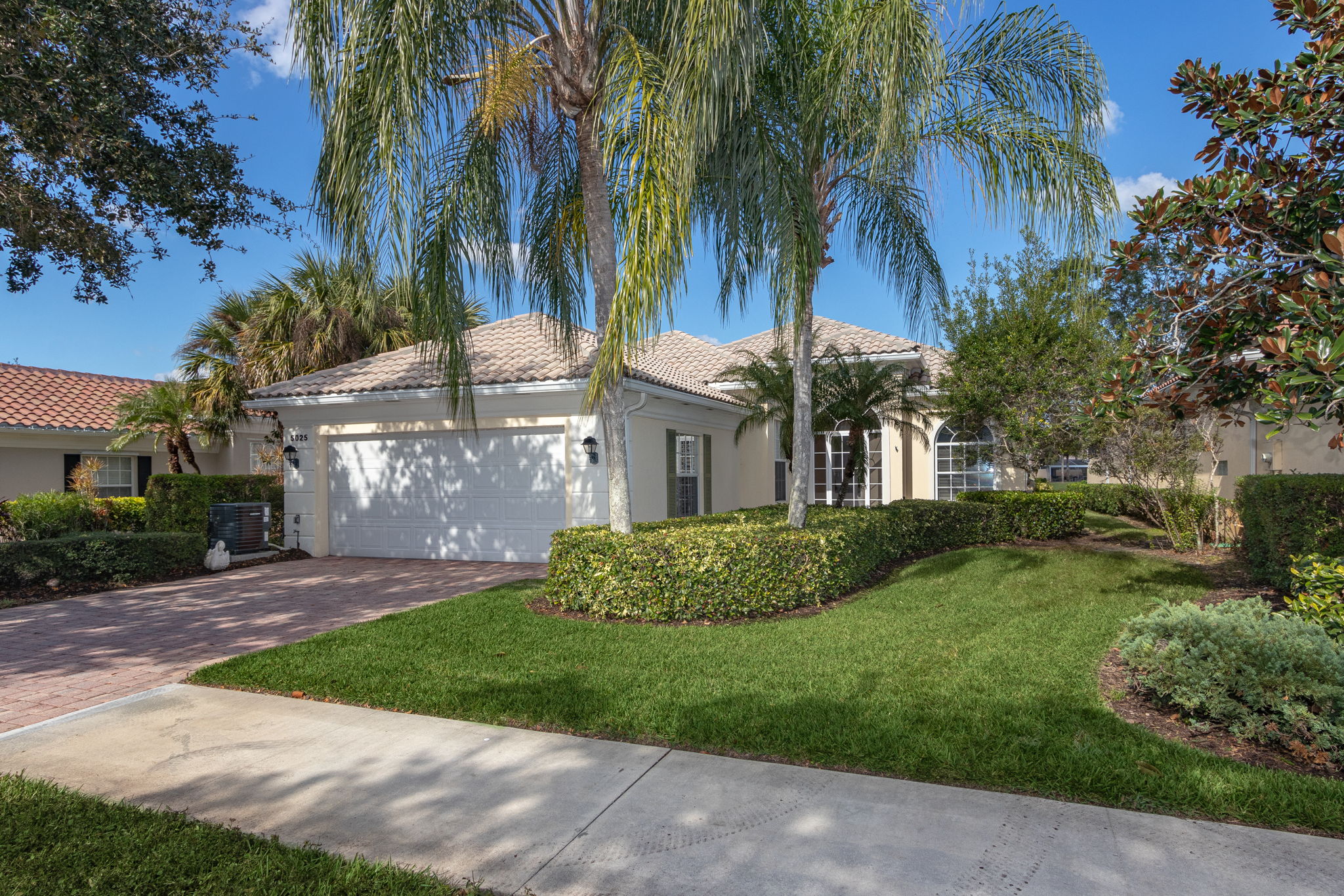 5025 Jarvis Ln, Naples, FL 34119, US Photo 2