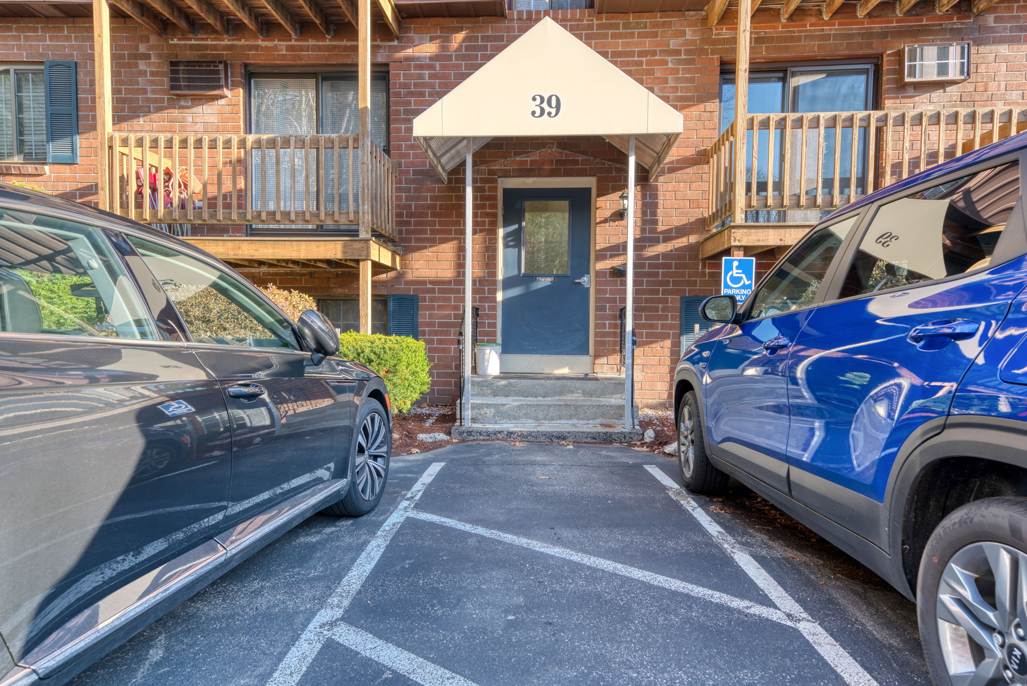 39 Hackett Hill Rd Unit 3F, Hooksett, NH 03106 S and B Connections