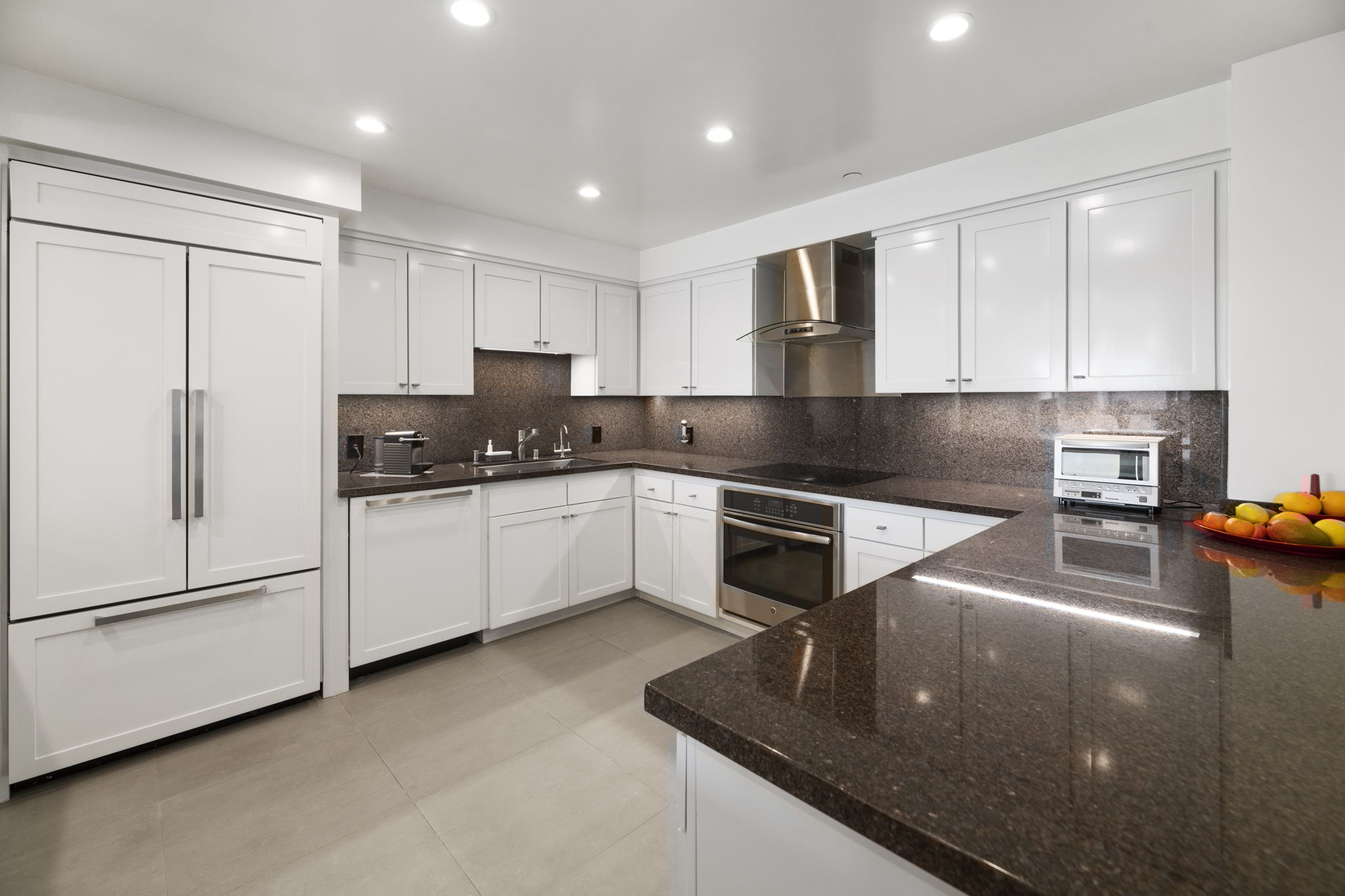 10445 Wilshire Blvd, Los Angeles, CA 90024, US Photo 8