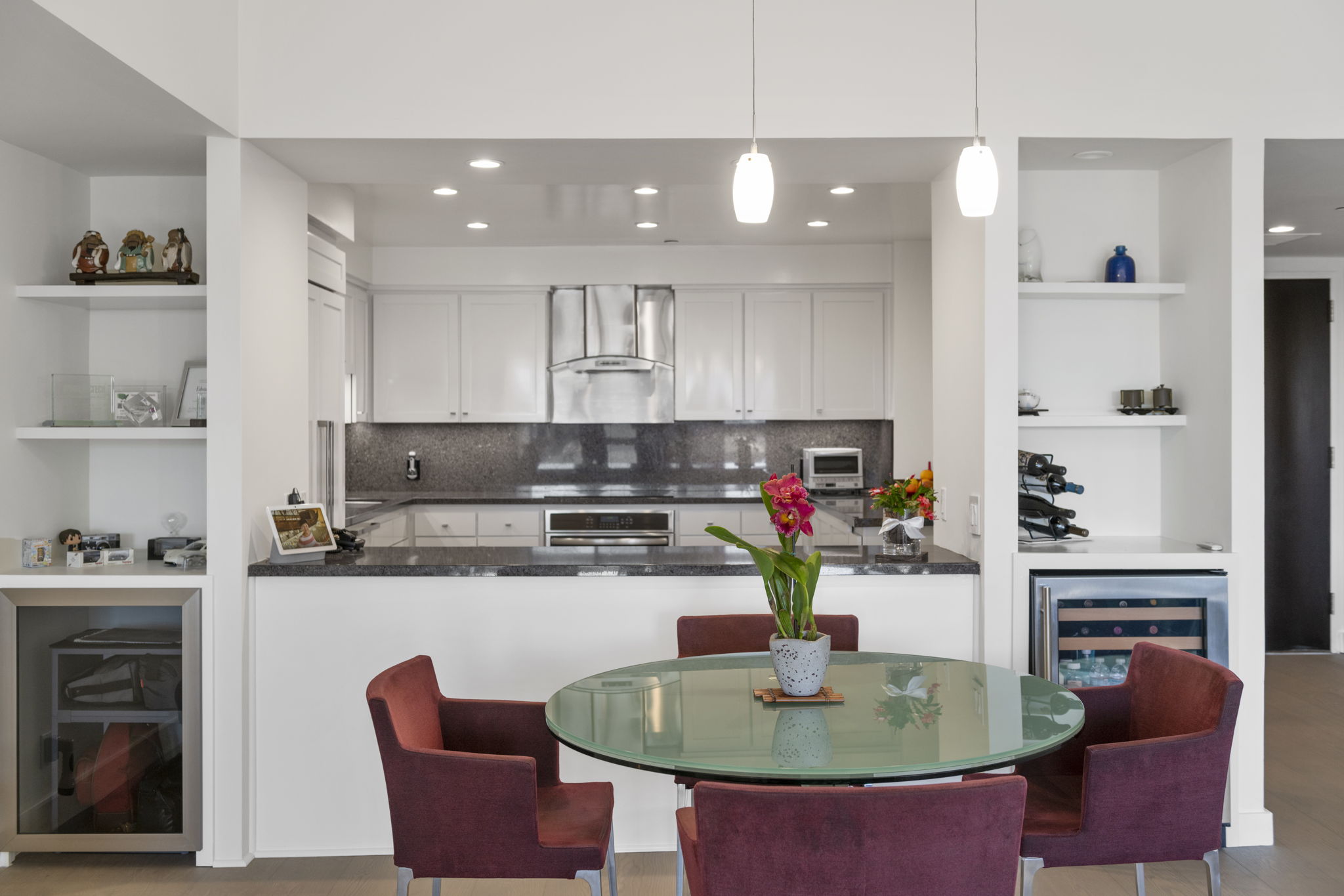 10445 Wilshire Blvd, Los Angeles, CA 90024, US Photo 7