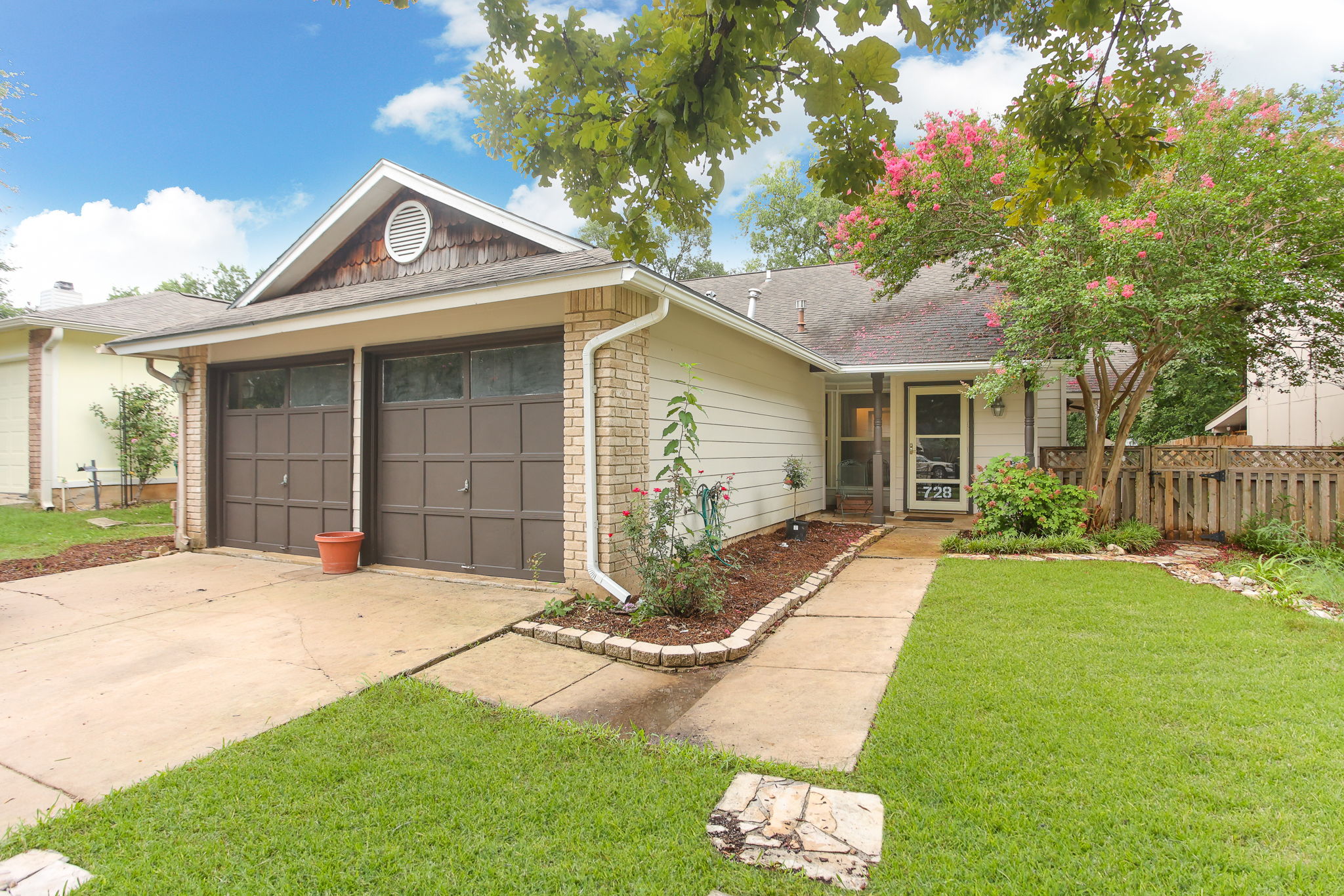 728 Meadow Gate, Converse, TX 78109, USA