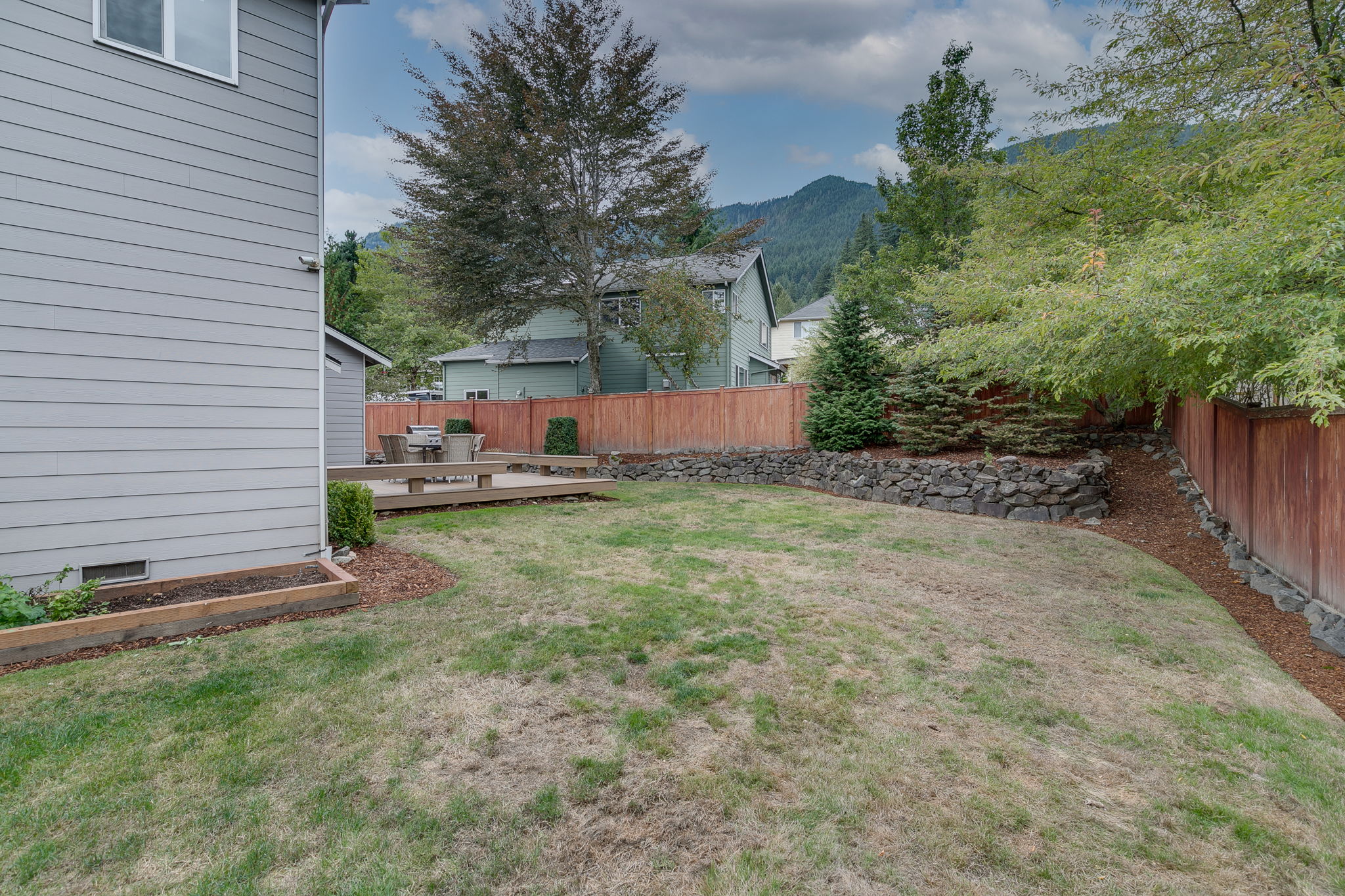 1365 Hemlock Ave SW, North Bend, WA 98045, USA Photo 6