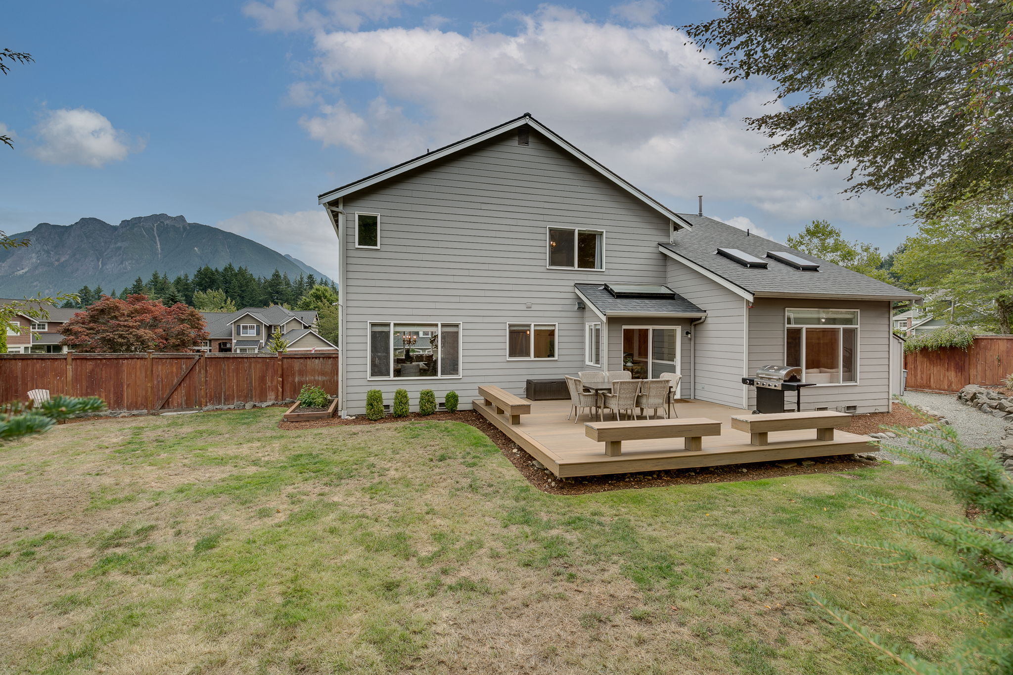 1365 Hemlock Ave SW, North Bend, WA 98045, USA Photo 9