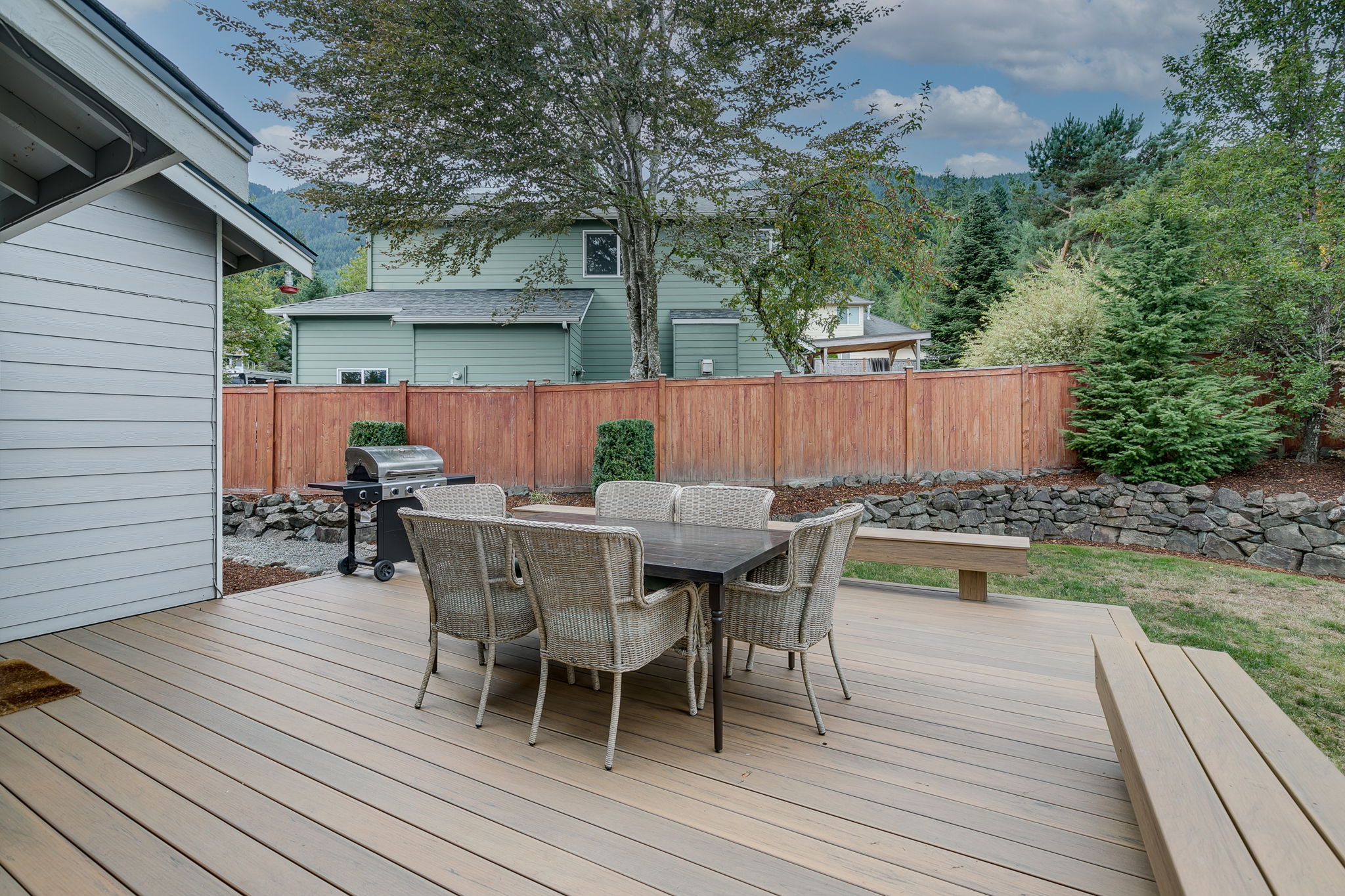 1365 Hemlock Ave SW, North Bend, WA 98045, USA Photo 8