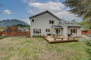 1365 Hemlock Ave SW, North Bend, WA 98045, USA Photo 8
