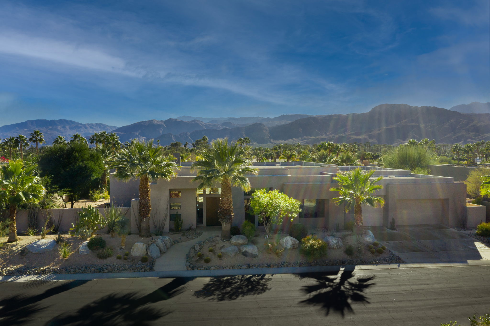 14 Ledgestone Ln, Rancho Mirage, CA 92270, US Photo 3