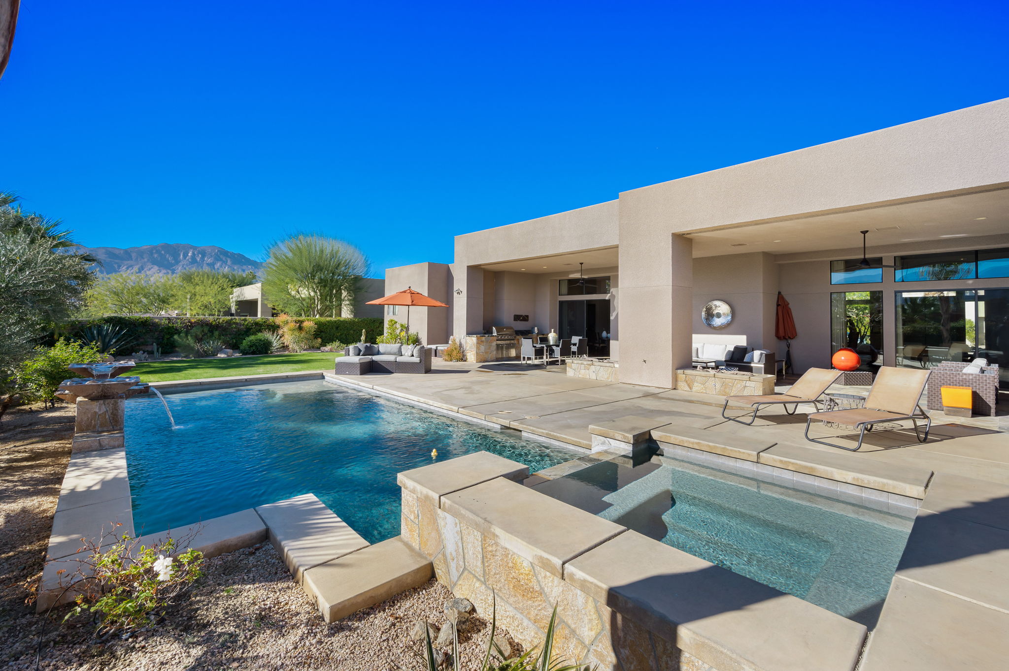 14 Ledgestone Ln, Rancho Mirage, CA 92270, US Photo 37