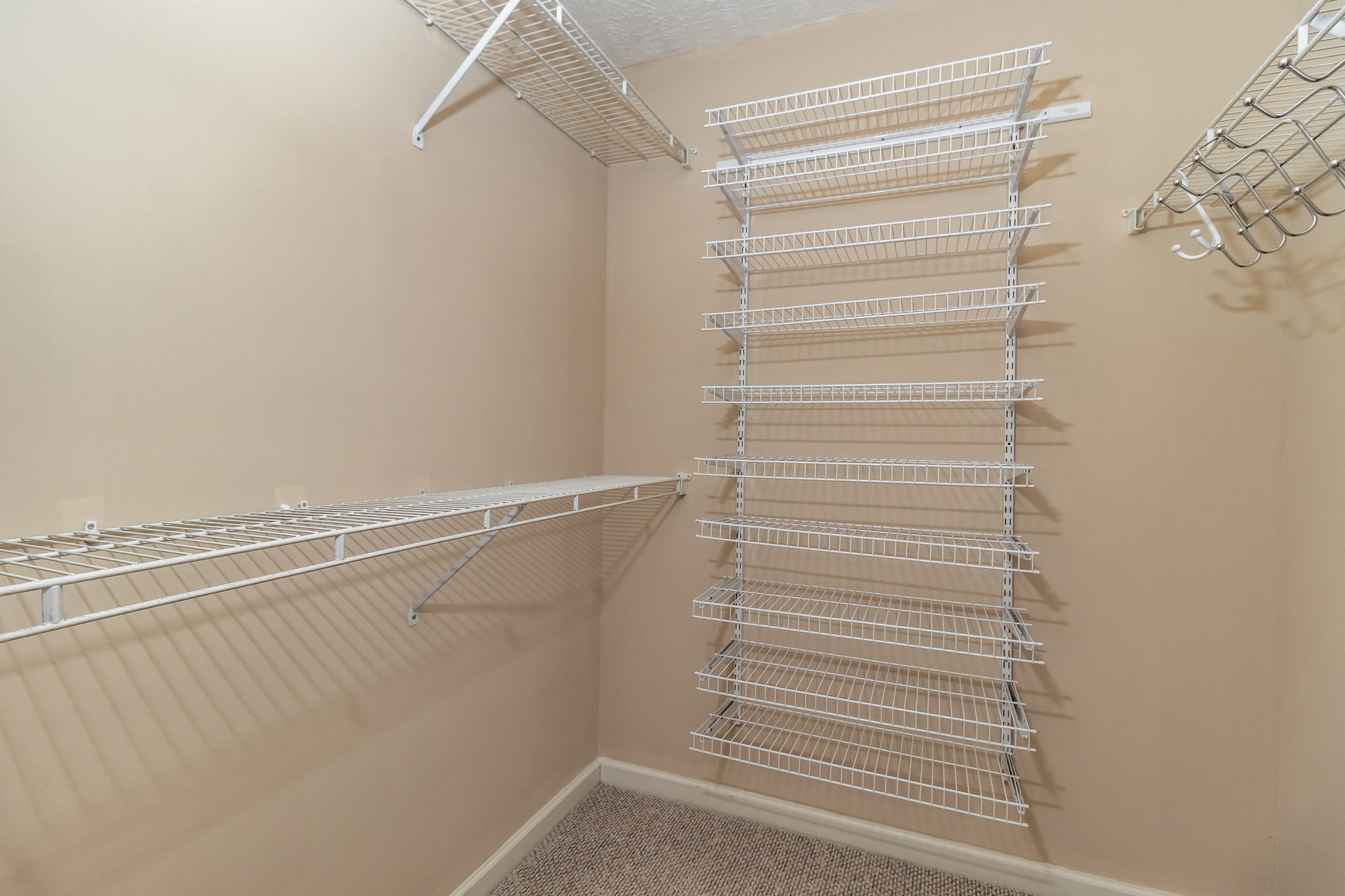 Wal-In Closet