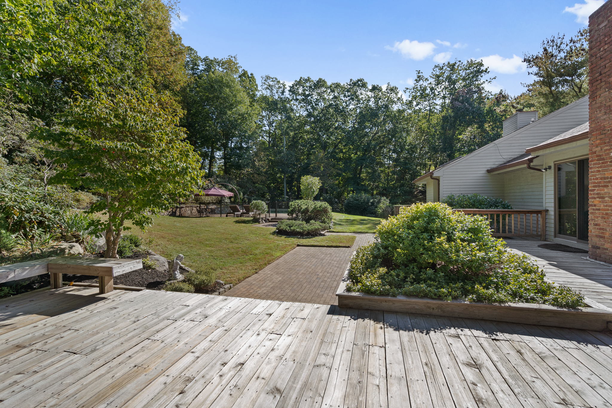 1535 Laurel Hollow Rd, Syosset, NY 11791, USA Photo 46