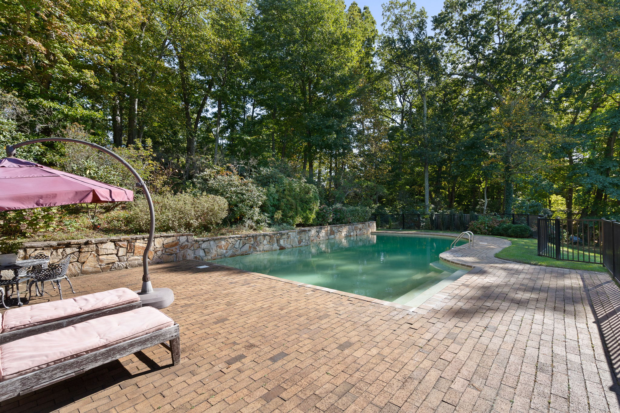 1535 Laurel Hollow Rd, Syosset, NY 11791, USA Photo 40