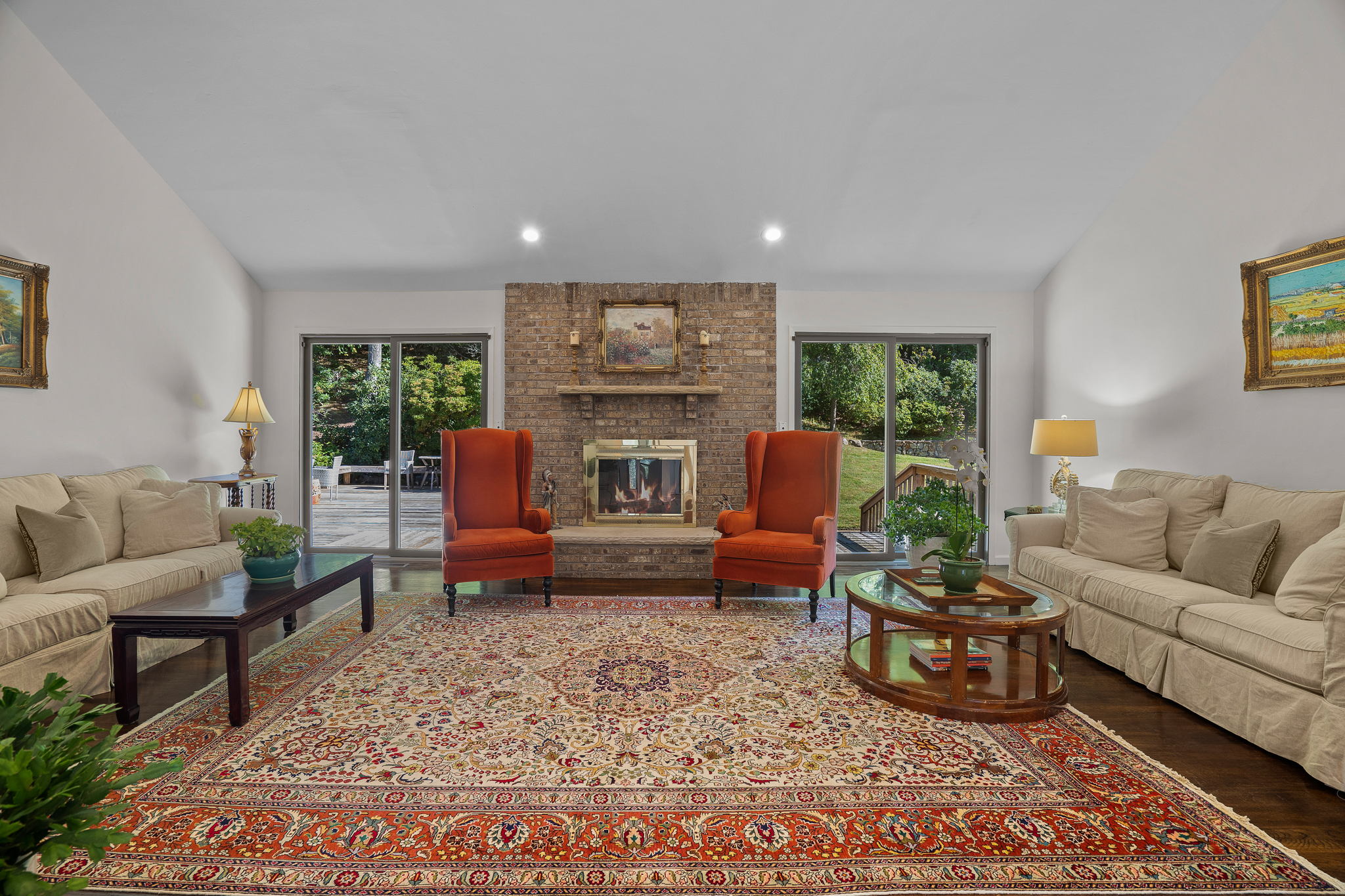 1535 Laurel Hollow Rd, Syosset, NY 11791, USA Photo 9