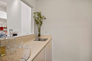 1535 Laurel Hollow Rd, Syosset, NY 11791, USA Photo 38