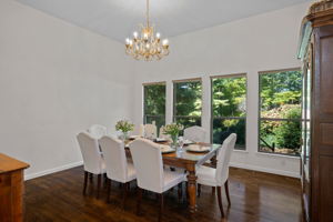 1535 Laurel Hollow Rd, Syosset, NY 11791, USA Photo 14