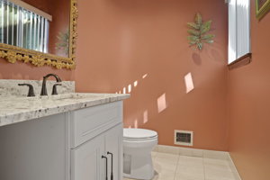 1535 Laurel Hollow Rd, Syosset, NY 11791, USA Photo 26