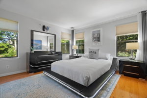 1535 Laurel Hollow Rd, Syosset, NY 11791, USA Photo 31