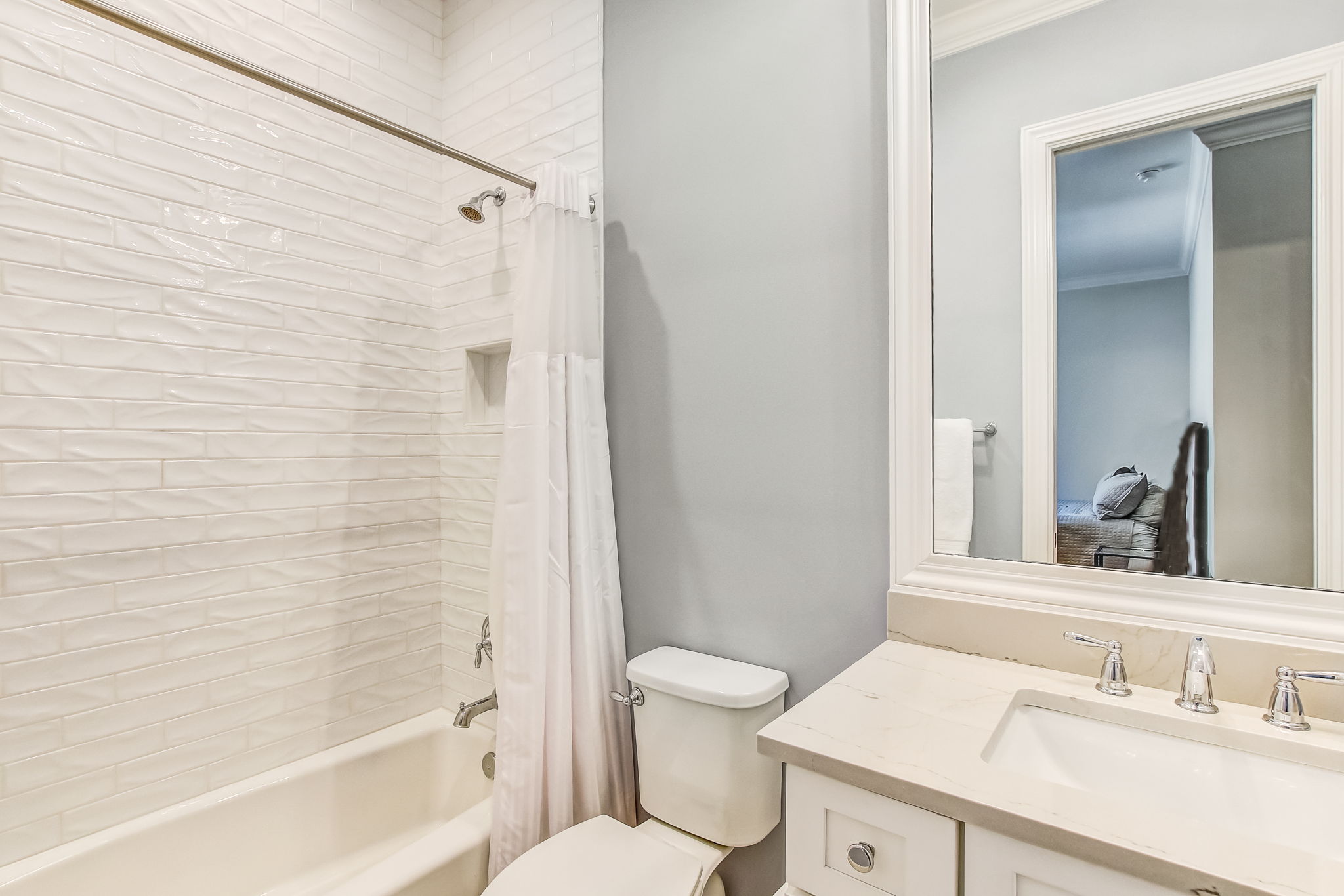 Ensuite Bedroom 2 Bath