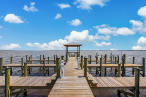 Community dock w/Slips Avail