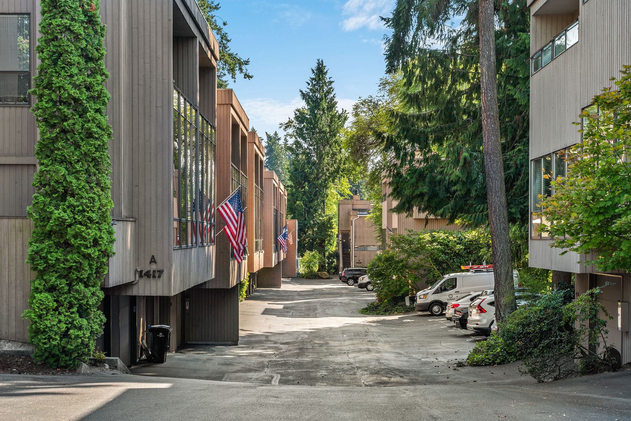 1409 N 200th St, Shoreline, WA 98133, USA Photo 2