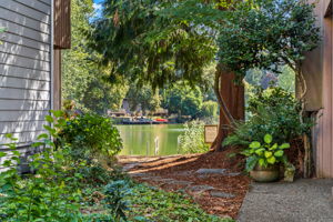 1409 N 200th St, Shoreline, WA 98133, USA Photo 2