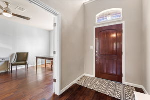 2508 Golden Gate Park, Austin, TX 78732, US Photo 4