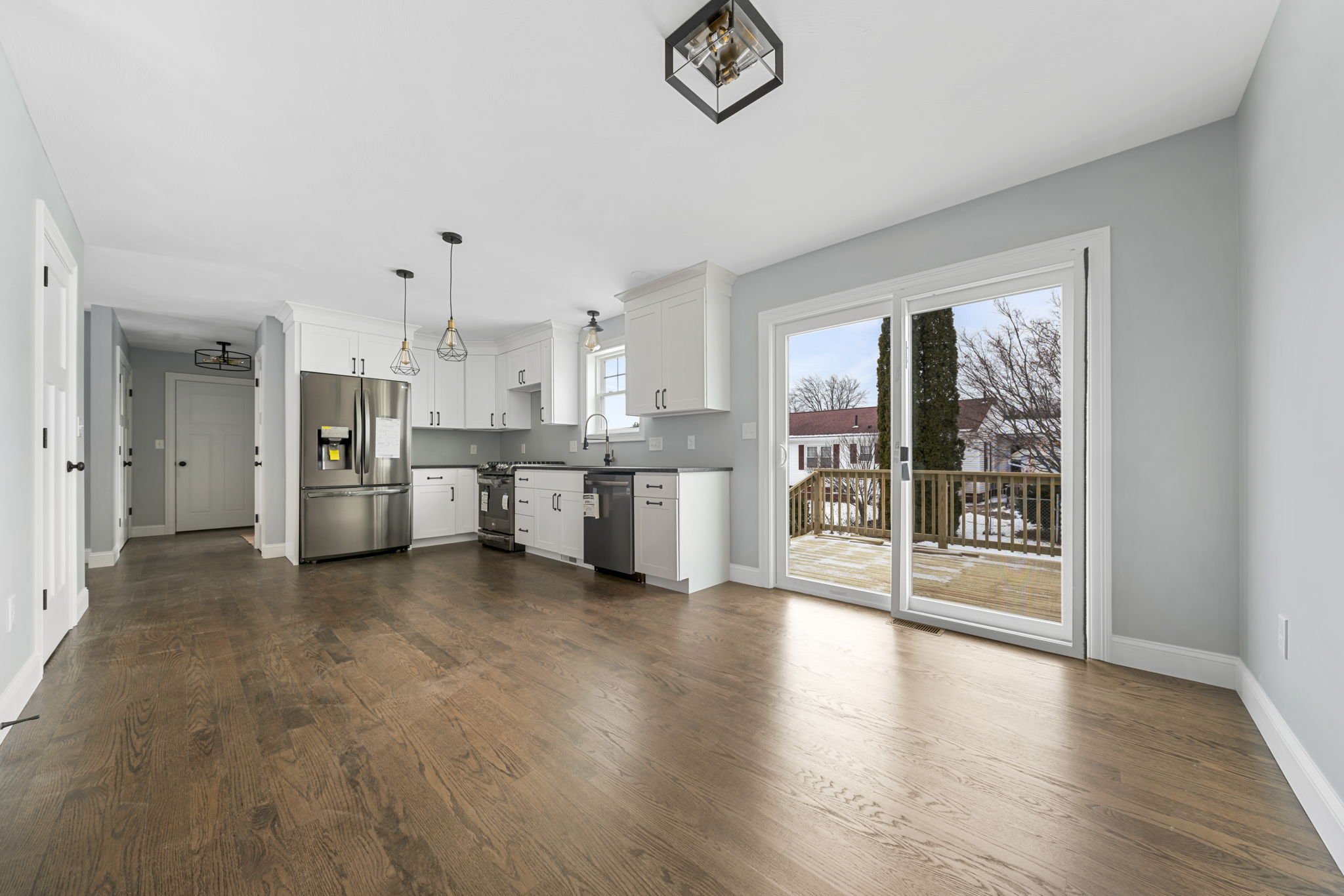 47 Hobart St, Manchester, NH 03104, US Photo 44