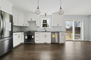 47 Hobart St, Manchester, NH 03104, US Photo 40