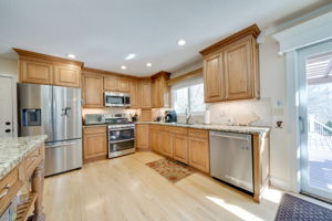 207 Tree Hill Rd, Berlin, CT 06037, US Photo 9