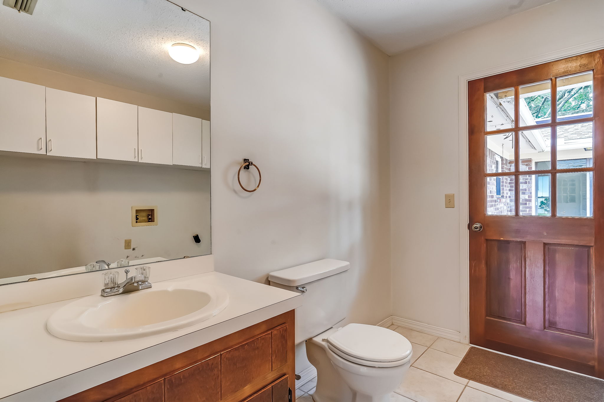 Half Bath/Laundry Room
