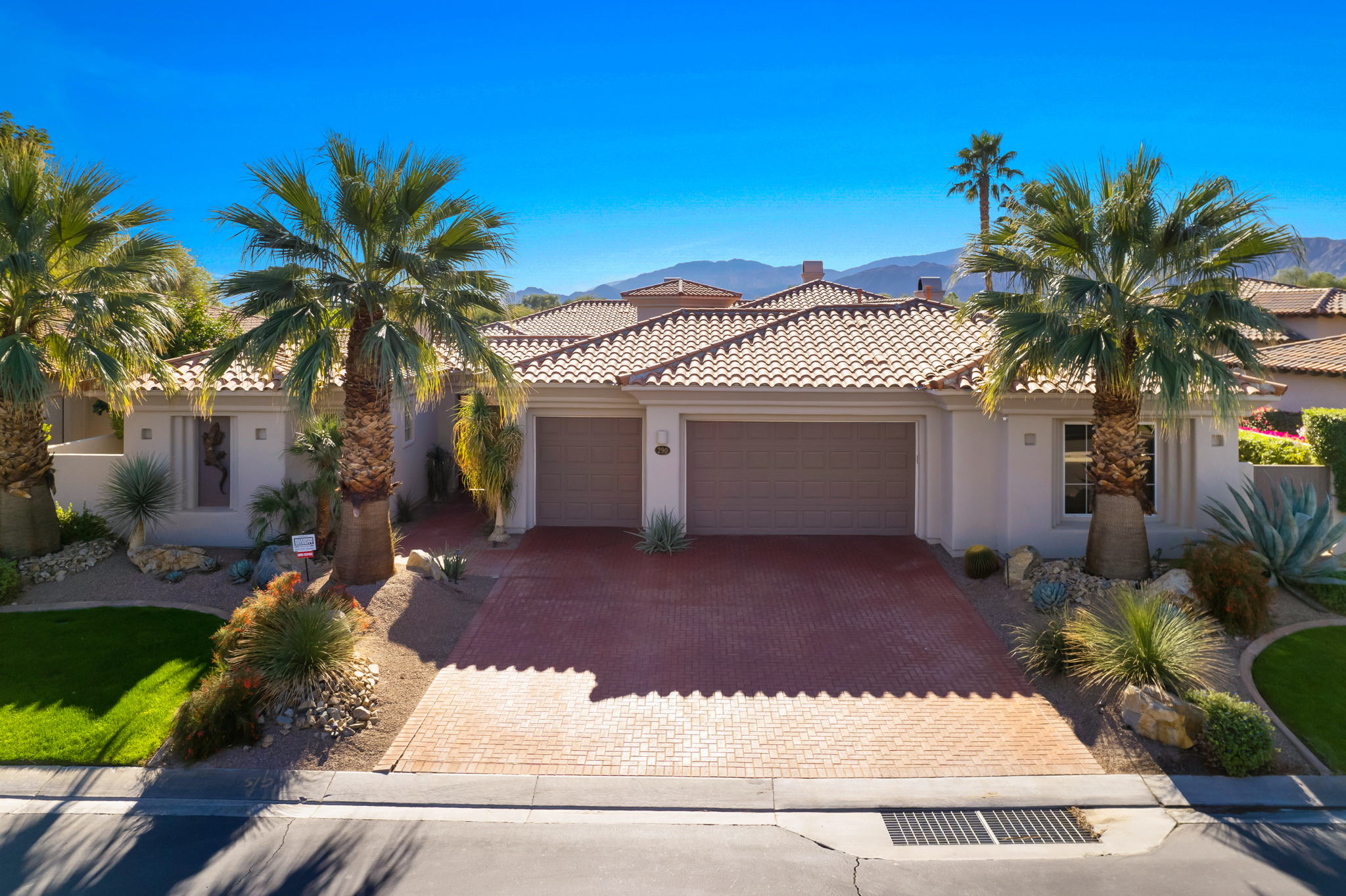 290 Loch Lomond Rd, Rancho Mirage, CA 92270, USA Photo 1