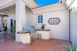 290 Loch Lomond Rd, Rancho Mirage, CA 92270, USA Photo 19