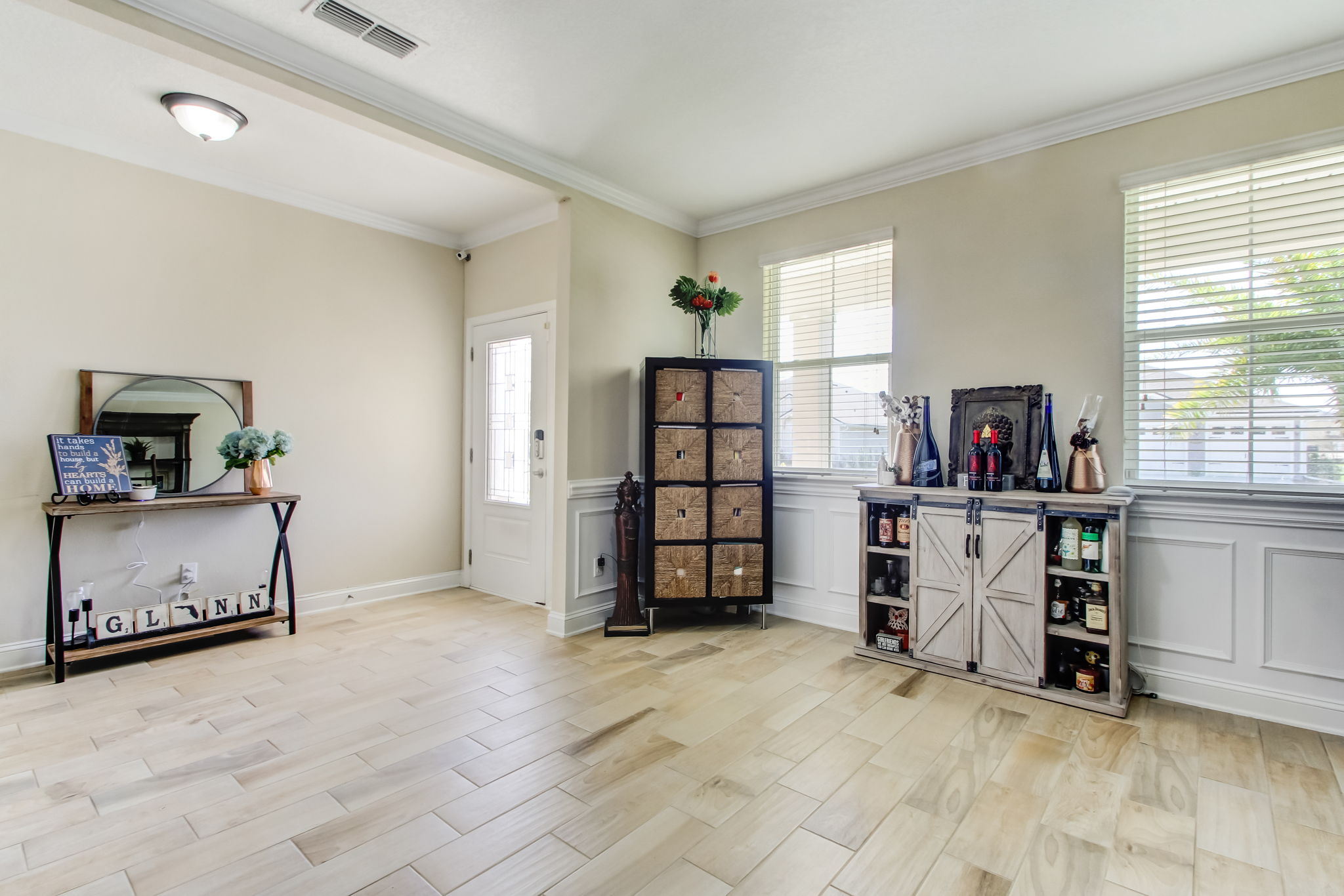 Front Office/Den/Living