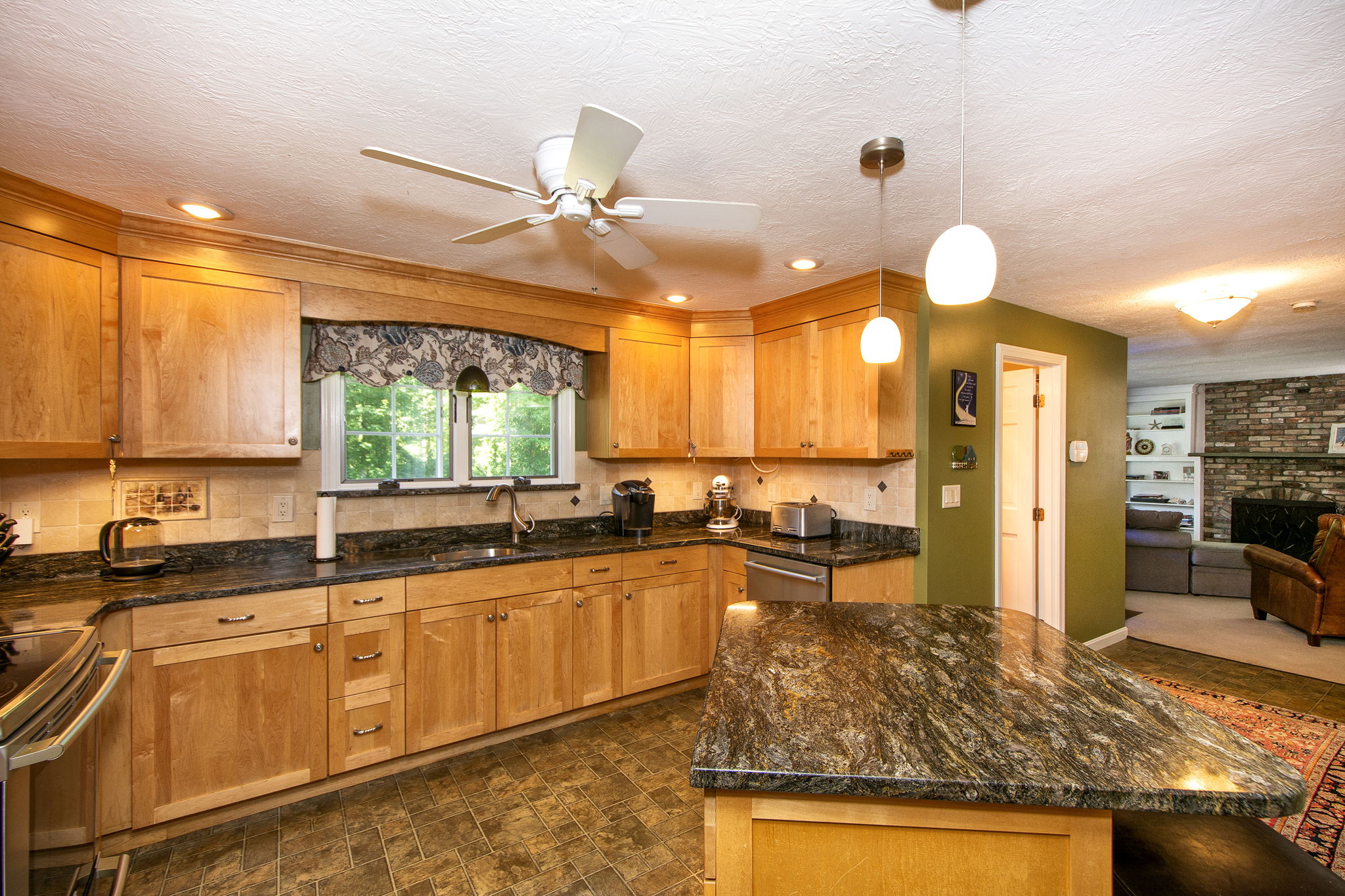 491 Forest St, Marshfield, MA 02050, US Photo 22