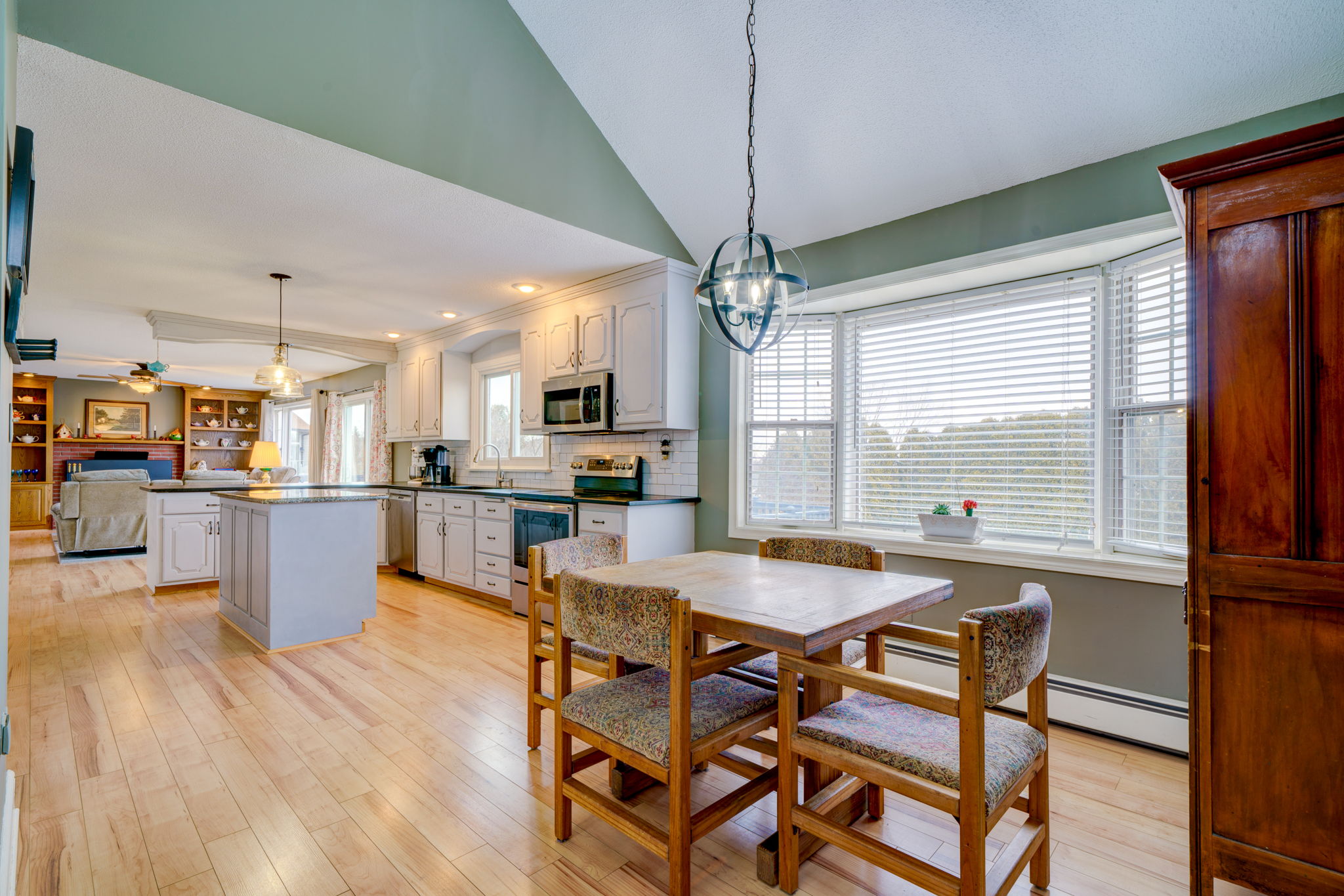 570 Hill St, Bristol, CT 06010, US Photo 44