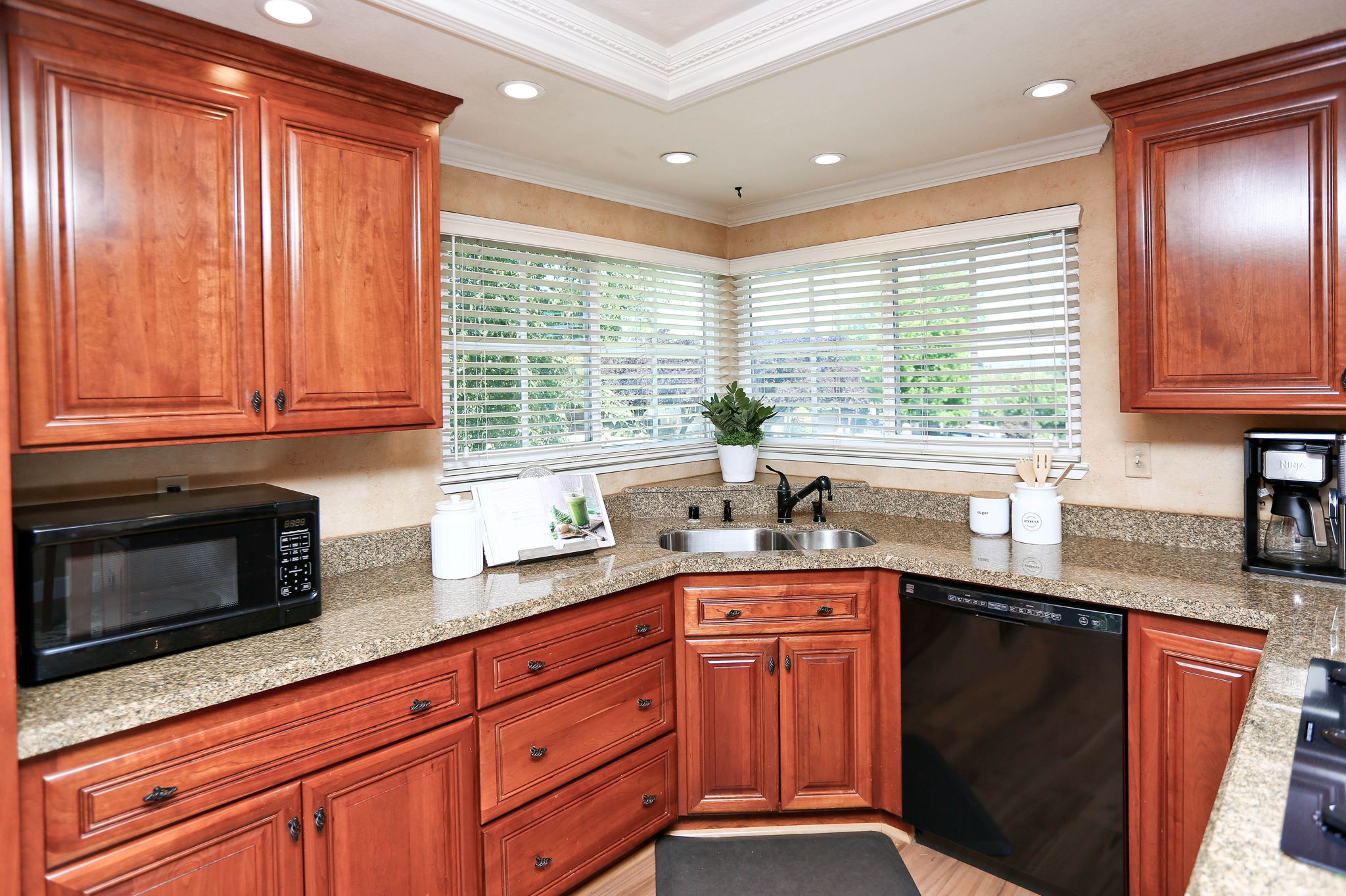 11901 Bloomington Way, Dublin, CA 94568, USA Photo 13