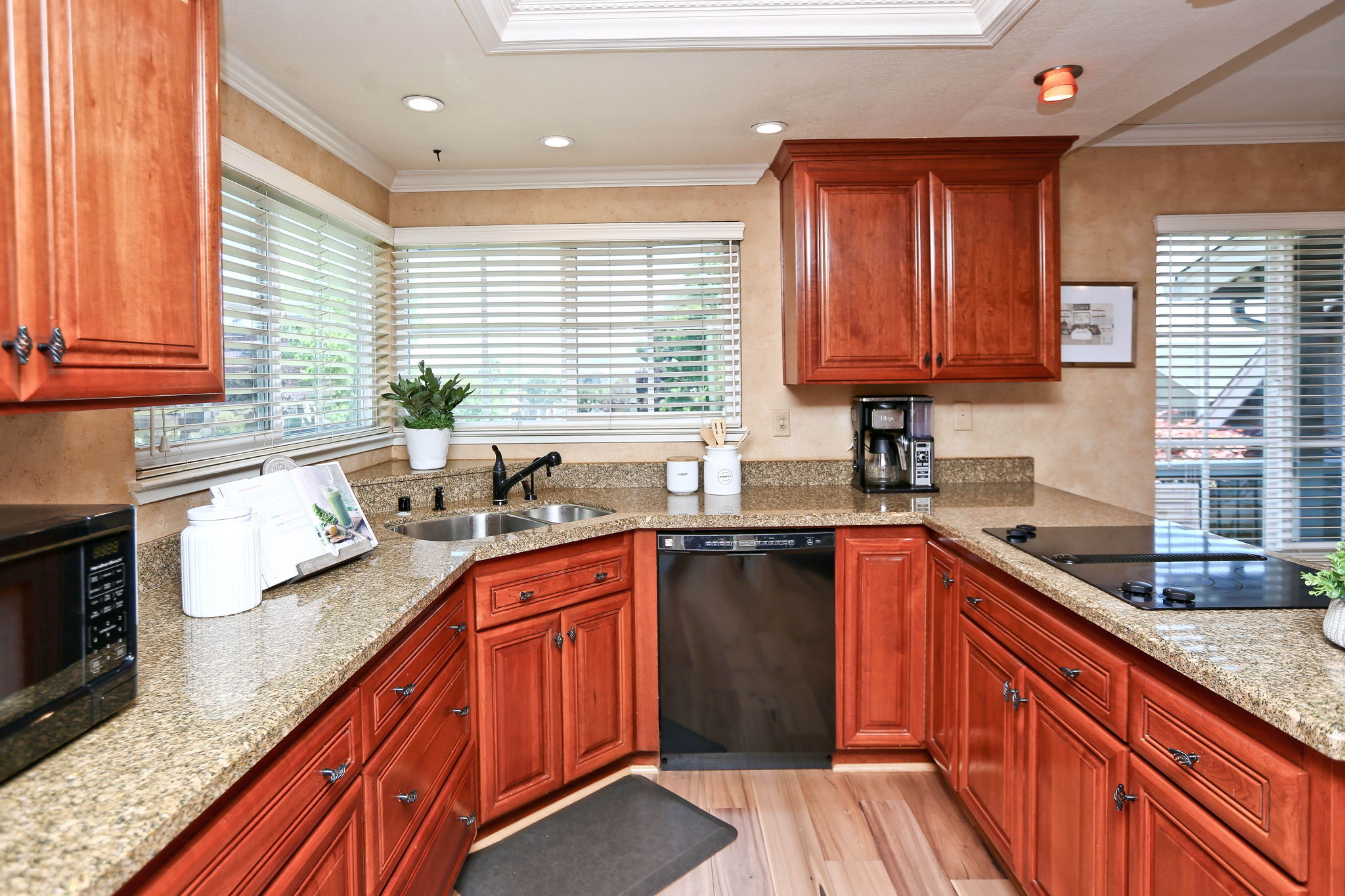 11901 Bloomington Way, Dublin, CA 94568, USA Photo 14