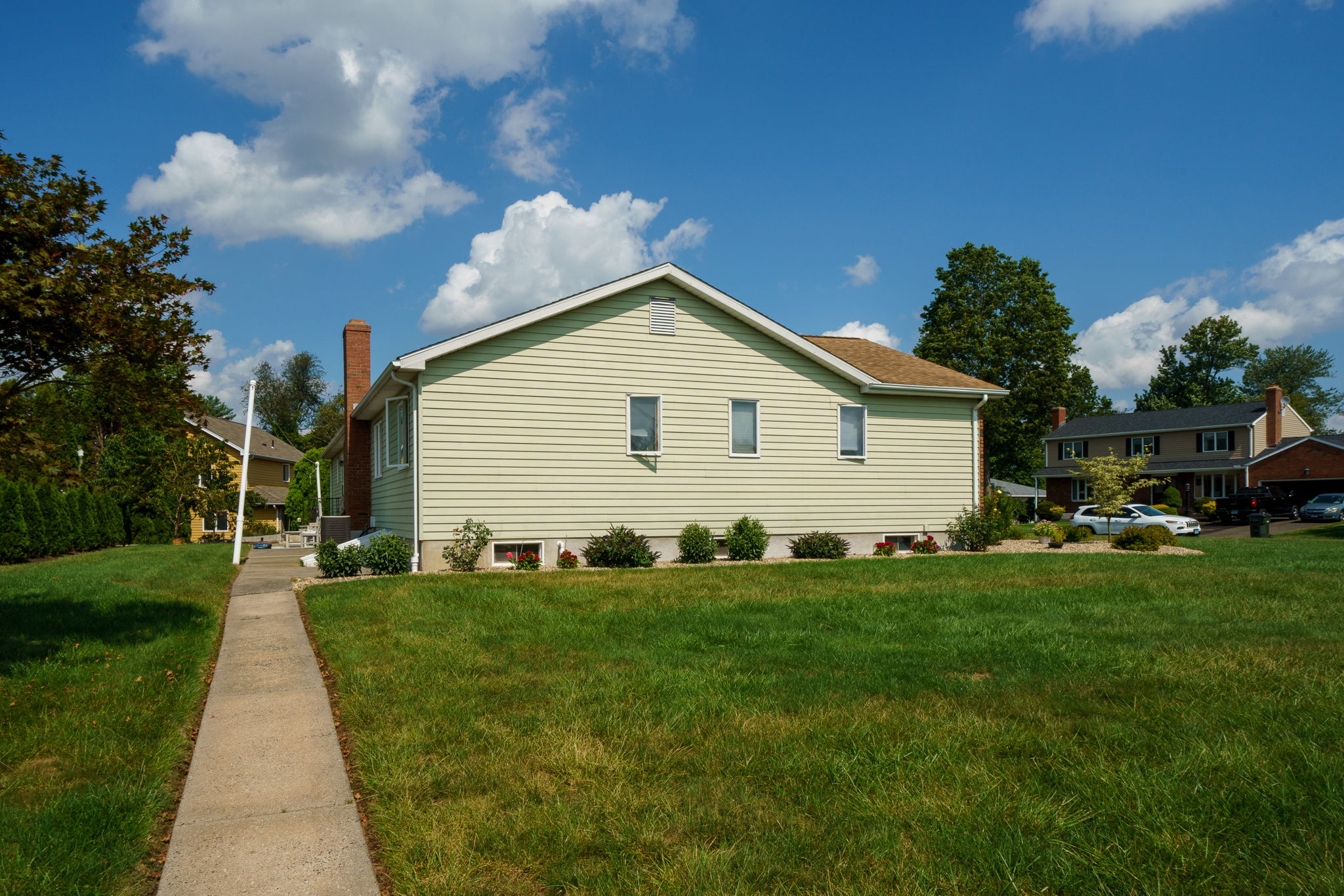 9 Angela Dr, Wethersfield, CT 06109 Ed McCullough Photography