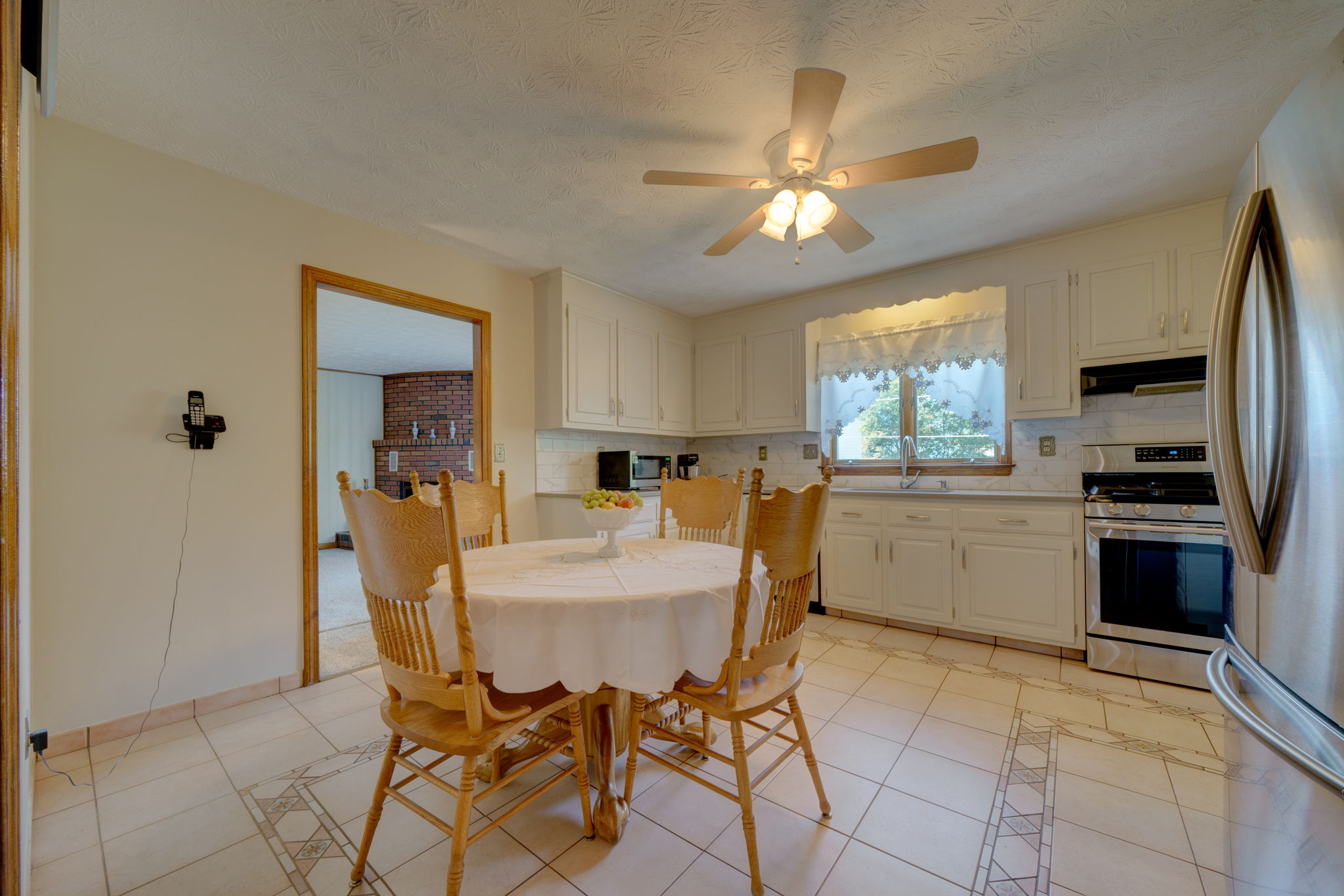 9 Angela Dr, Wethersfield, CT 06109, USA Photo 45