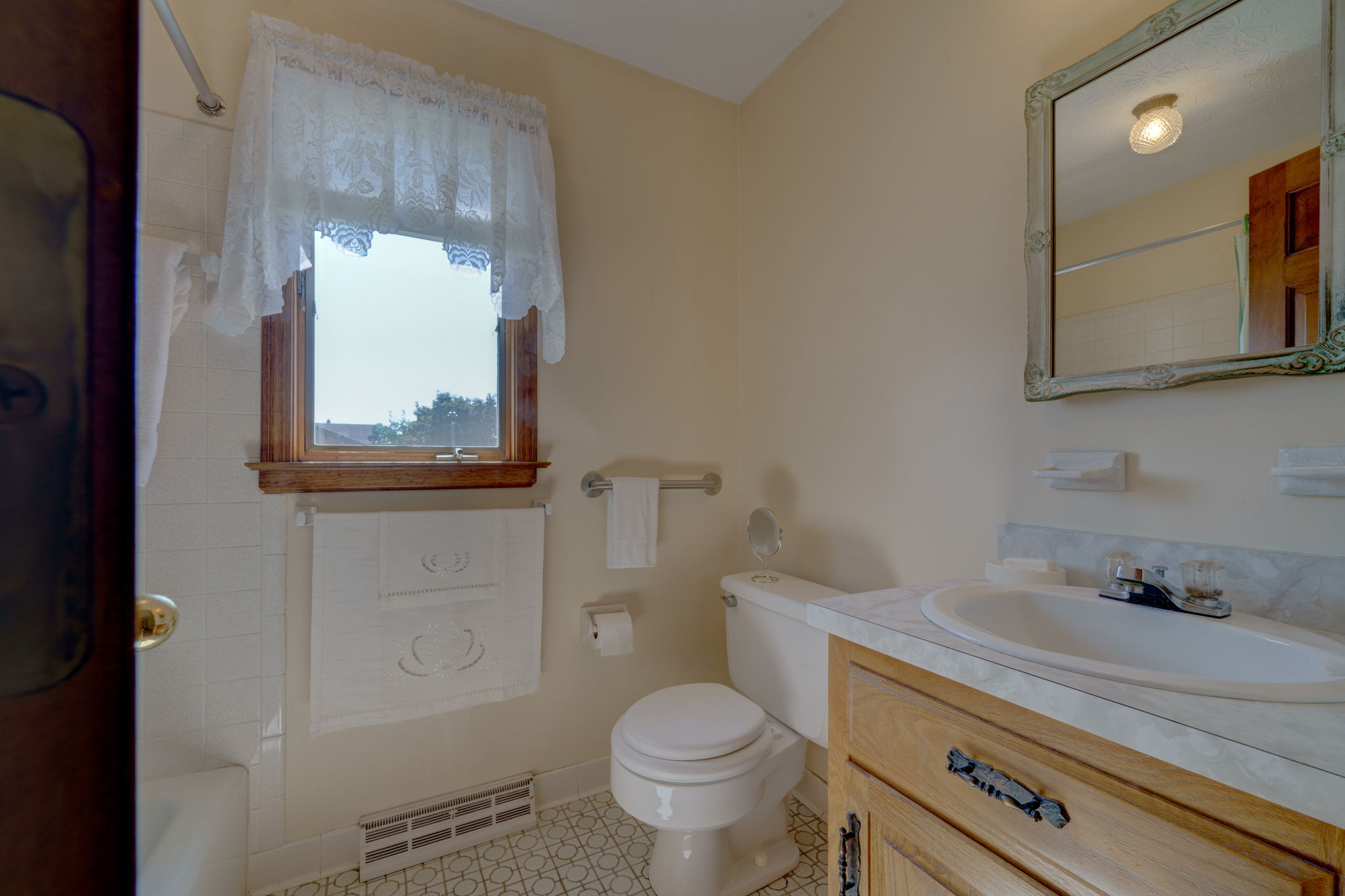 9 Angela Dr, Wethersfield, CT 06109, USA Photo 58