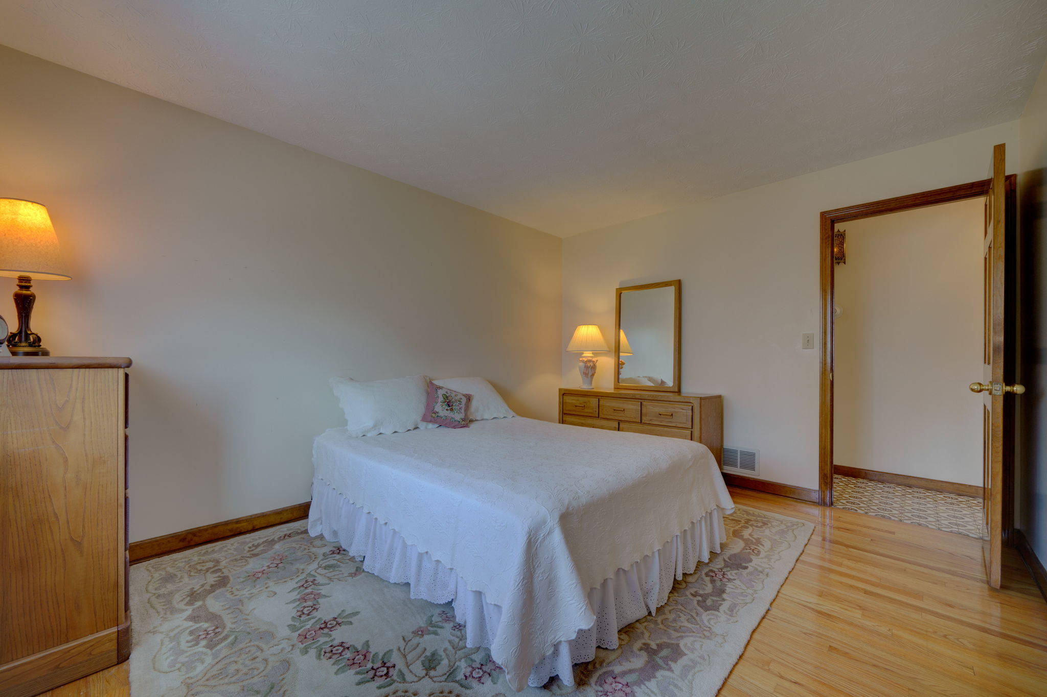 9 Angela Dr, Wethersfield, CT 06109, USA Photo 29