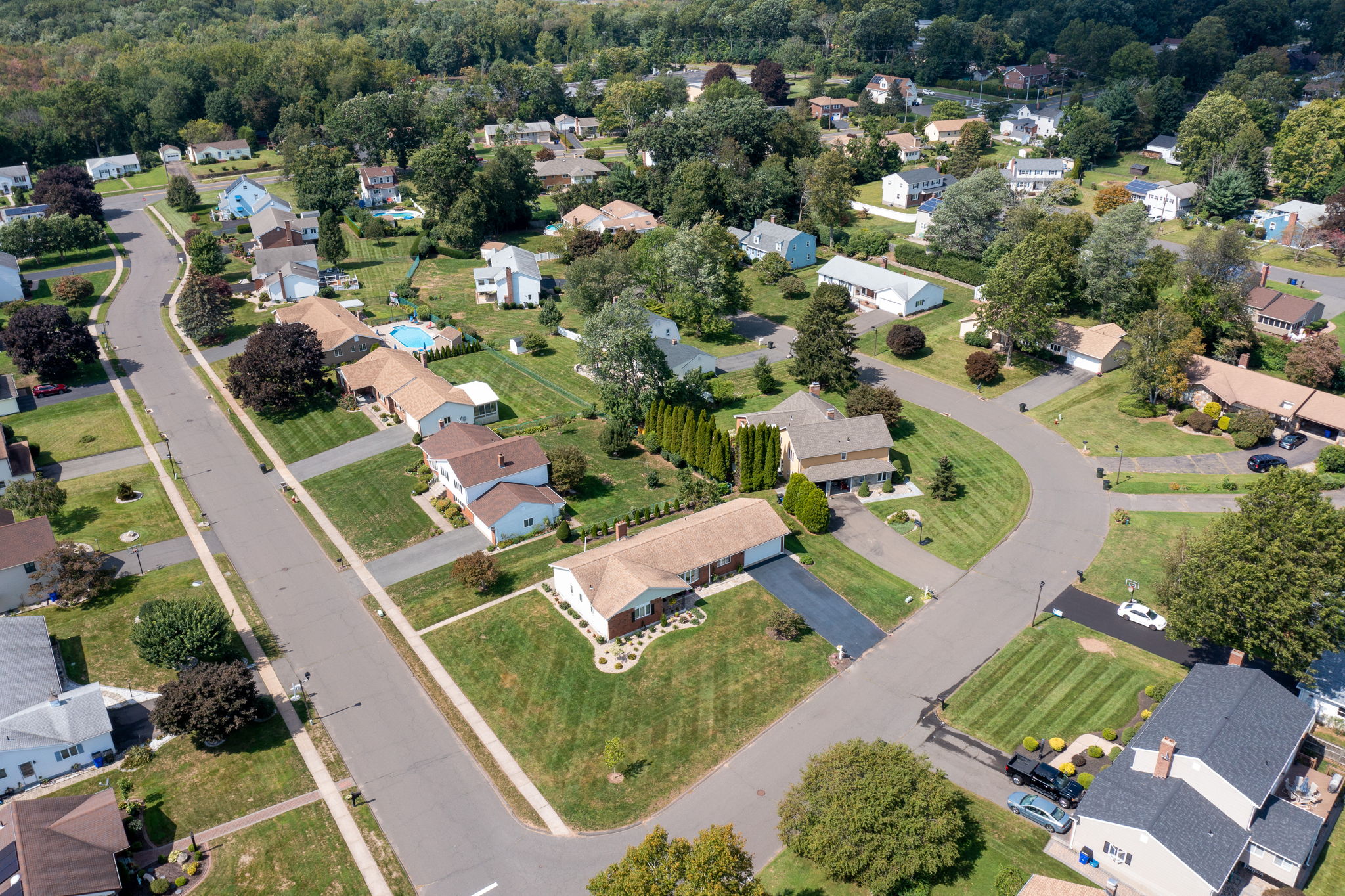 9 Angela Dr, Wethersfield, CT 06109, USA Photo 4