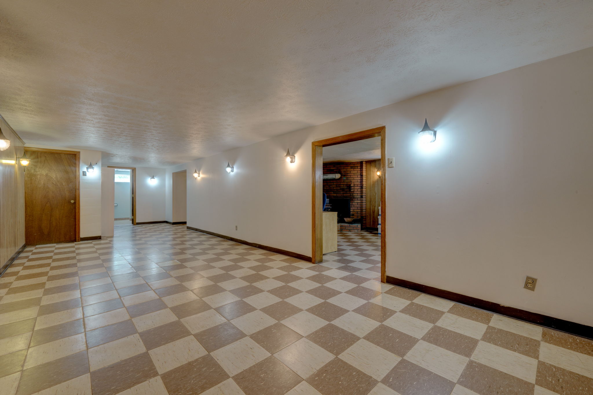 9 Angela Dr, Wethersfield, CT 06109, USA Photo 37