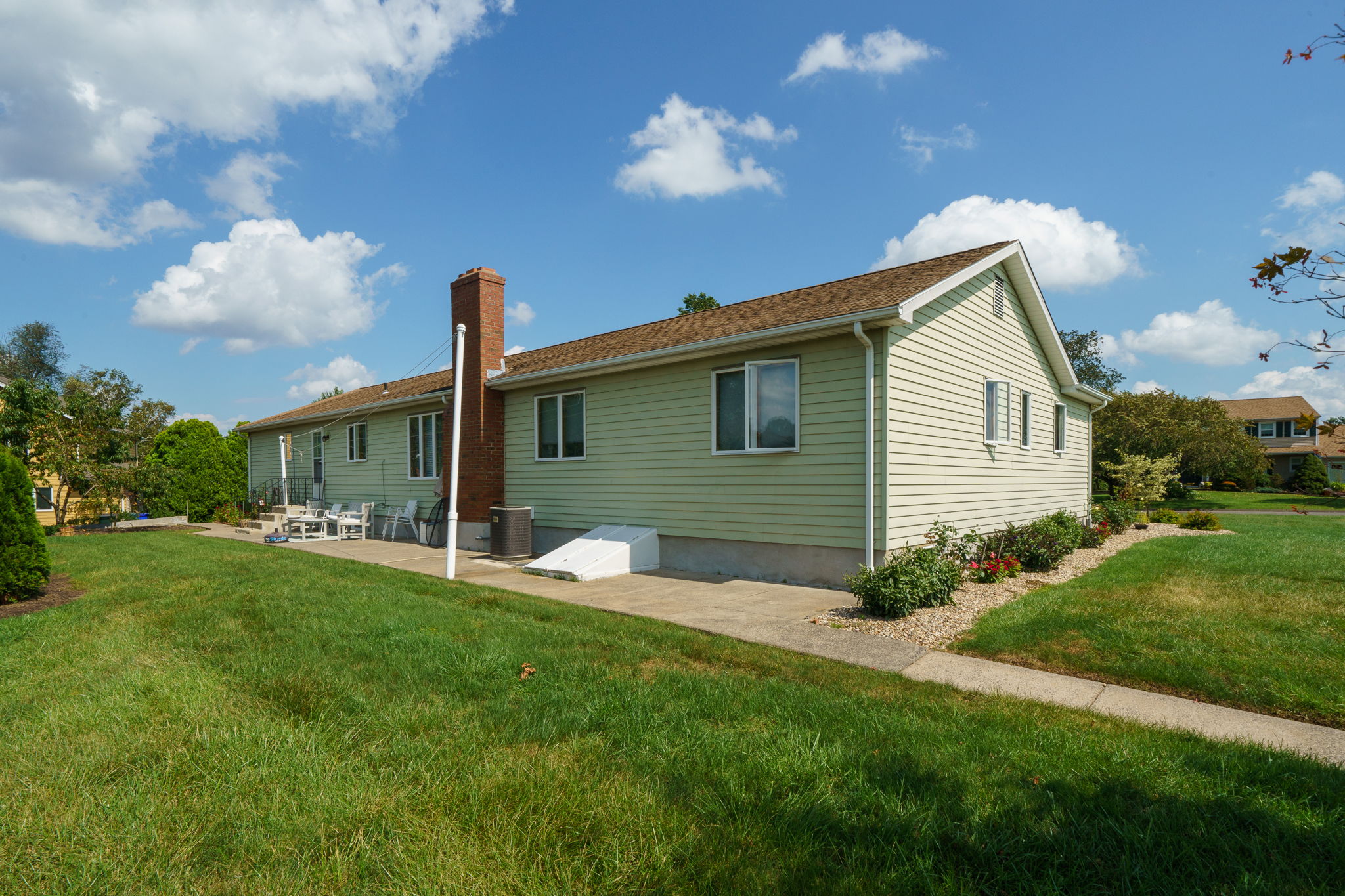 9 Angela Dr, Wethersfield, CT 06109, USA Photo 12