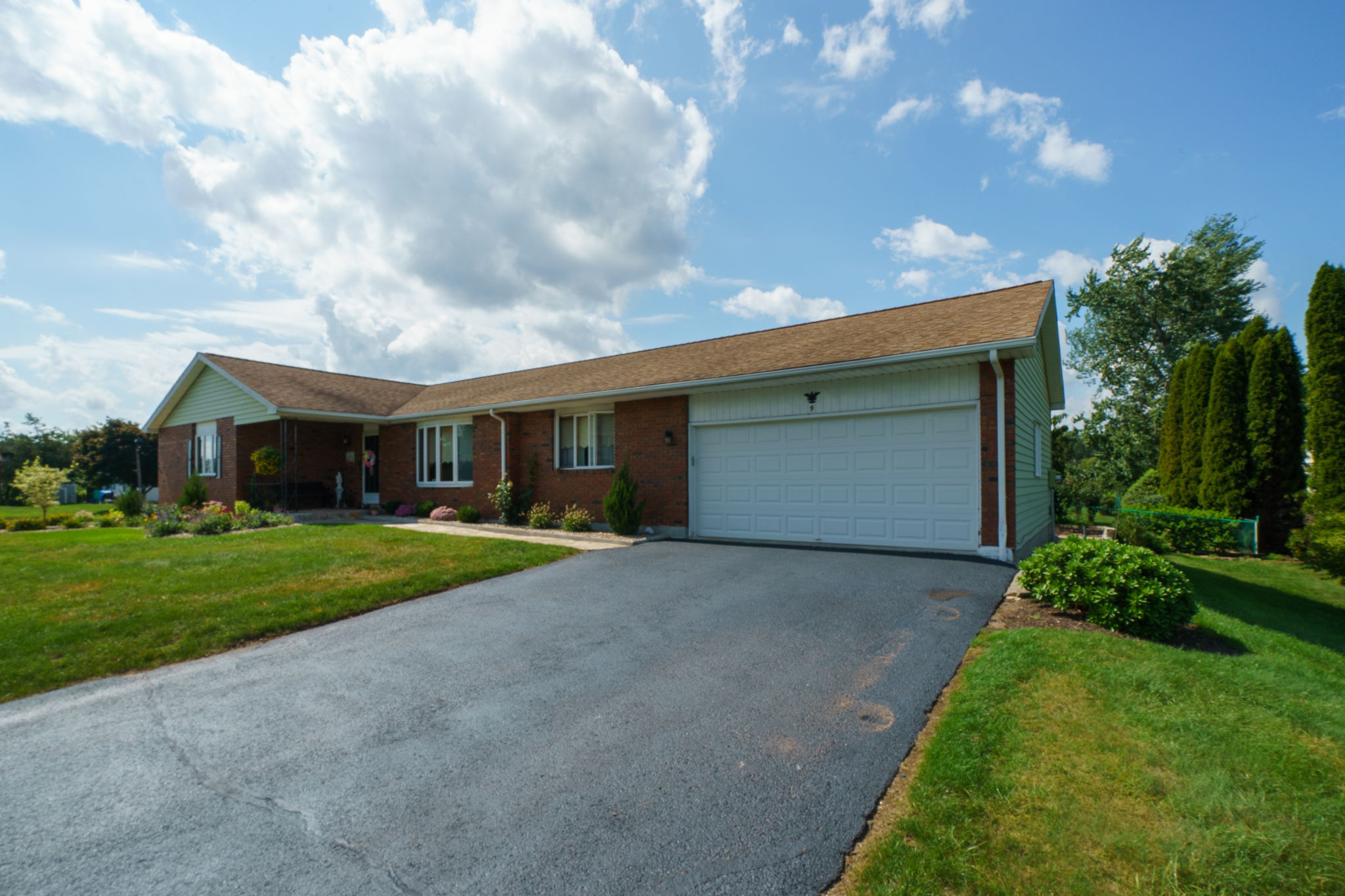 9 Angela Dr, Wethersfield, CT 06109, USA Photo 8