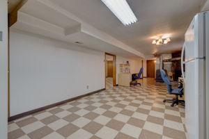 9 Angela Dr, Wethersfield, CT 06109, USA Photo 32
