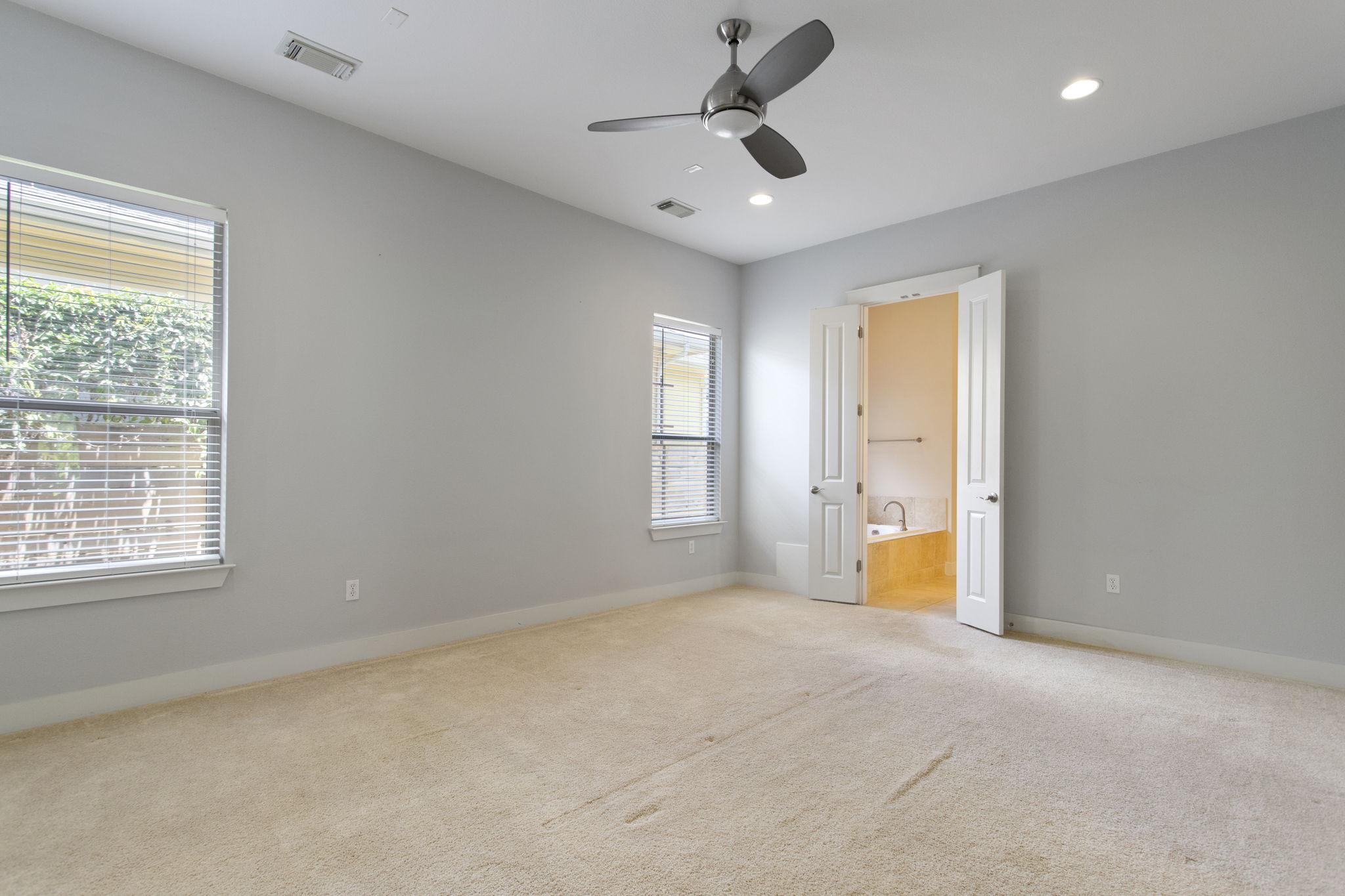 4025 Mendez St, Austin, TX 78723, USA Photo 15