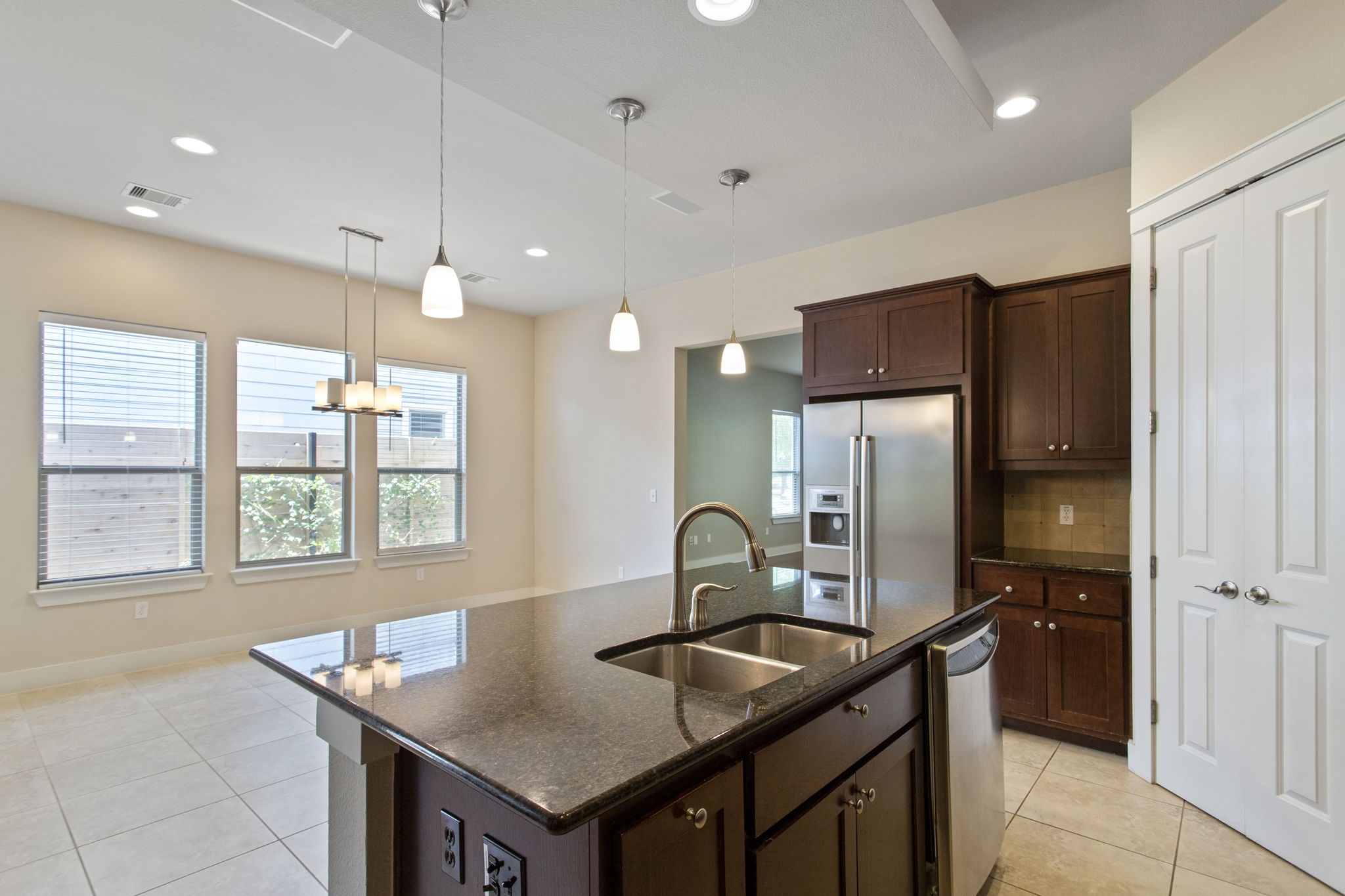 4025 Mendez St, Austin, TX 78723, USA Photo 13